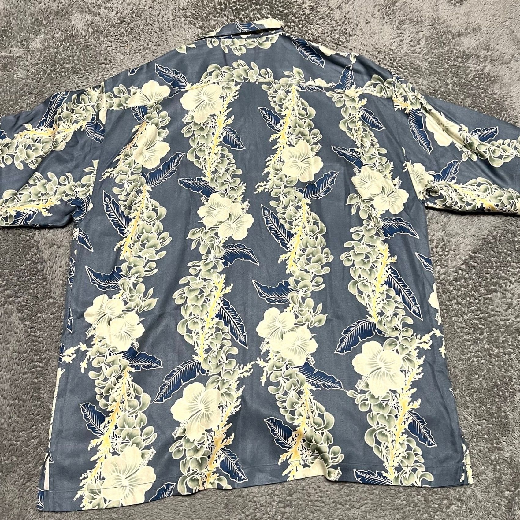 Tommy Bahama Tommy Bahama Camp Shirt Mens Large Blue Floral Hawaiian Silk Short Sleeve Size US L / EU 52-54 / 3 - 4 Thumbnail