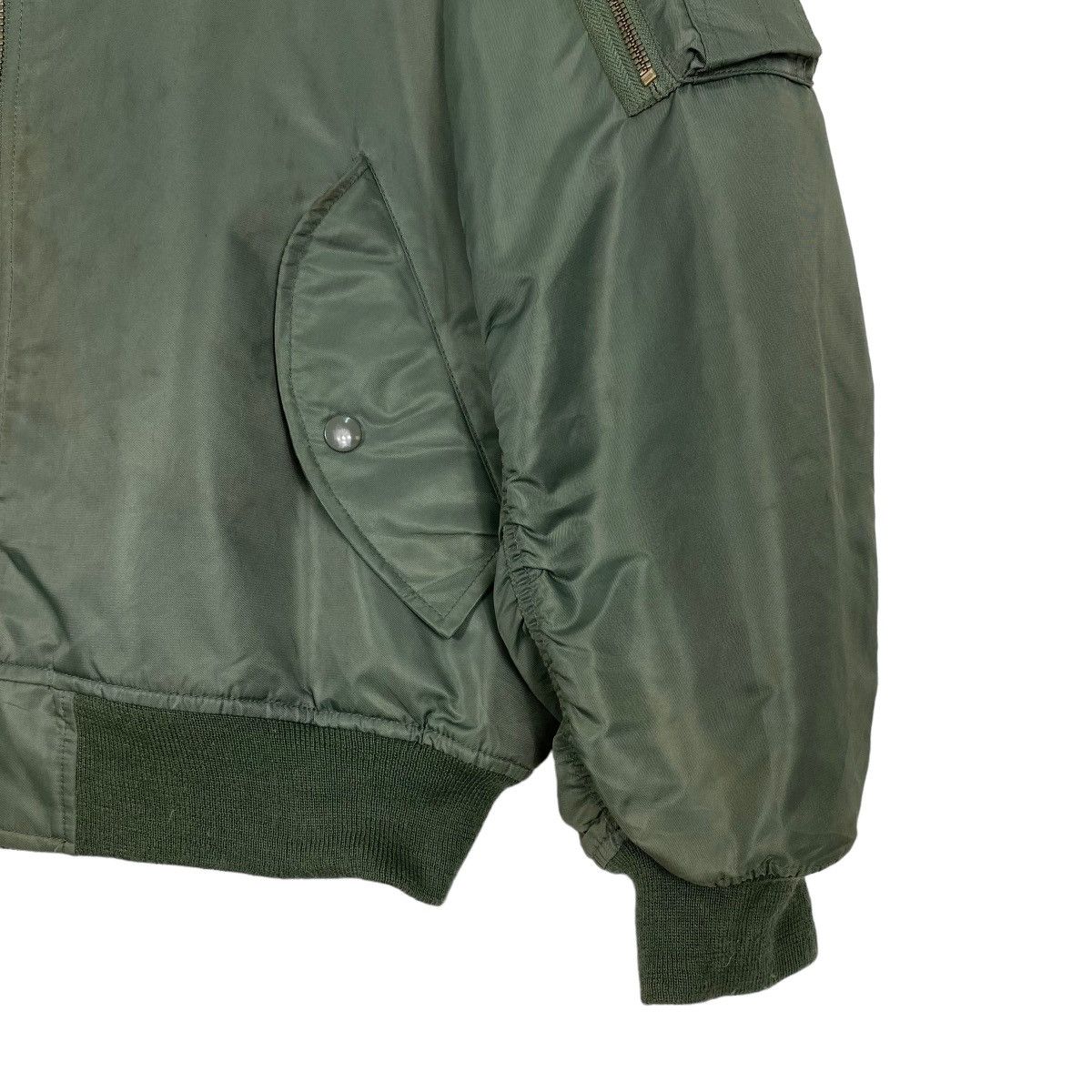 Japanese Brand Vintage Uniqlo Bomber Jacket Size M Size US M / EU 48-50 / 2 - 6 Thumbnail