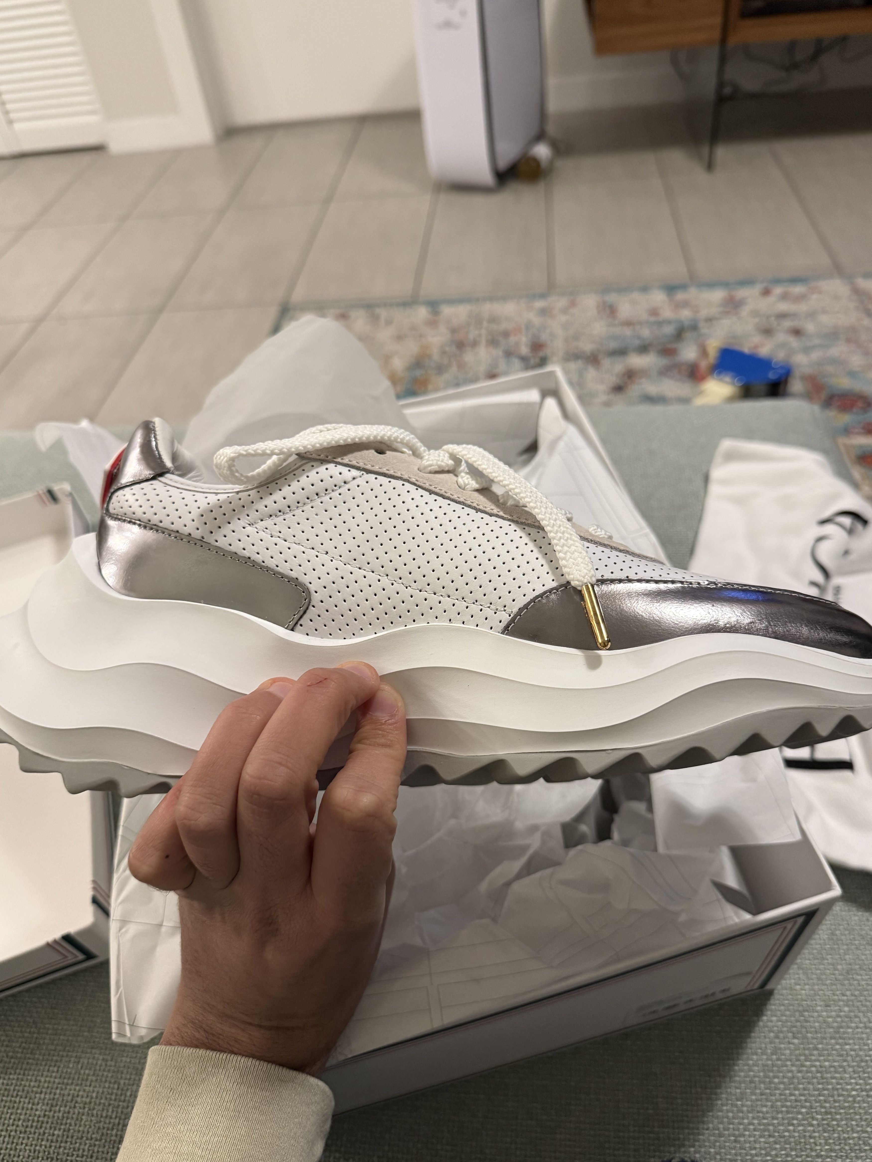 Casablanca *MSG TO OFFER* Casablanca Atlantis White & Chrome Sneaker Size US 8 / EU 41 - 7 Thumbnail