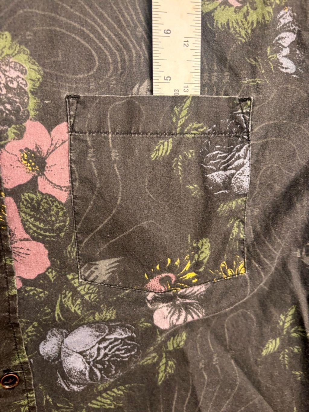 Quiksilver Men's Quiksilver Floral Button Up Shirt Size M Brown Size US M / EU 48-50 / 2 - 7 Thumbnail