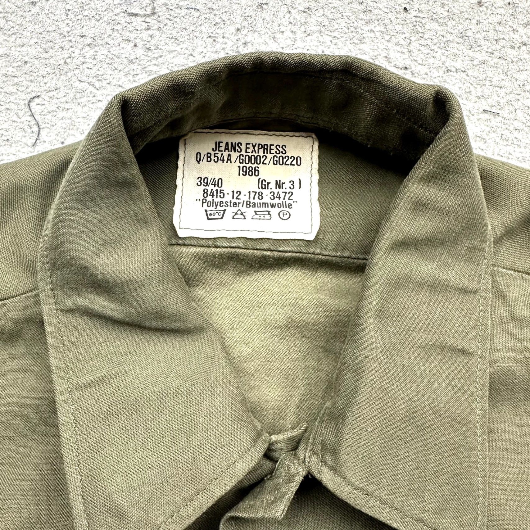 Vintage VINTAGE West German Bundeswehr Military Field Shirt M Green Button-Down Collared 1986 Army Mens Size US M / EU 48-50 / 2 - 3 Thumbnail