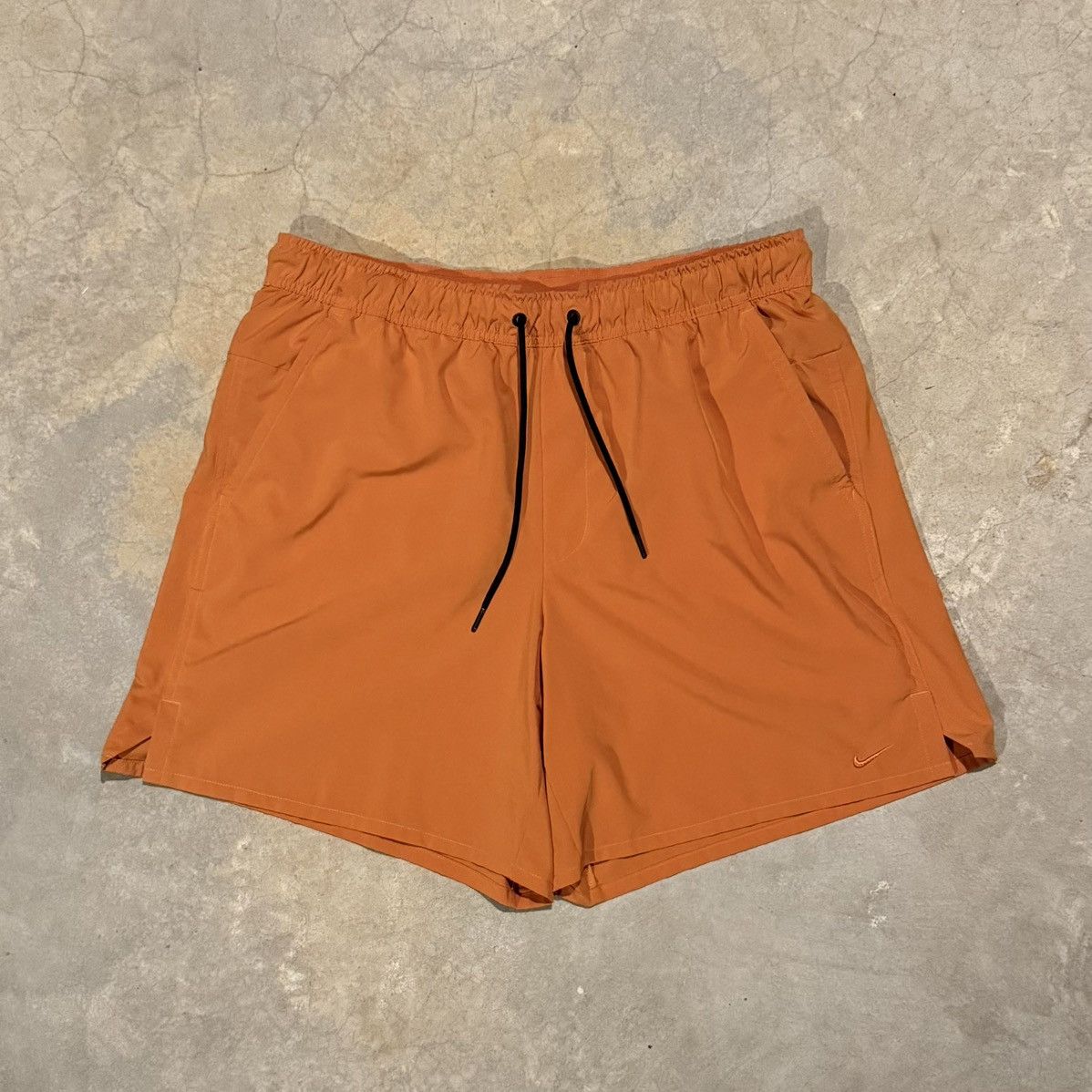 Nike Nike Unlimited Orange Tonal Swoosh Shorts 7” Size US 34 / EU 50 - 1 Thumbnail
