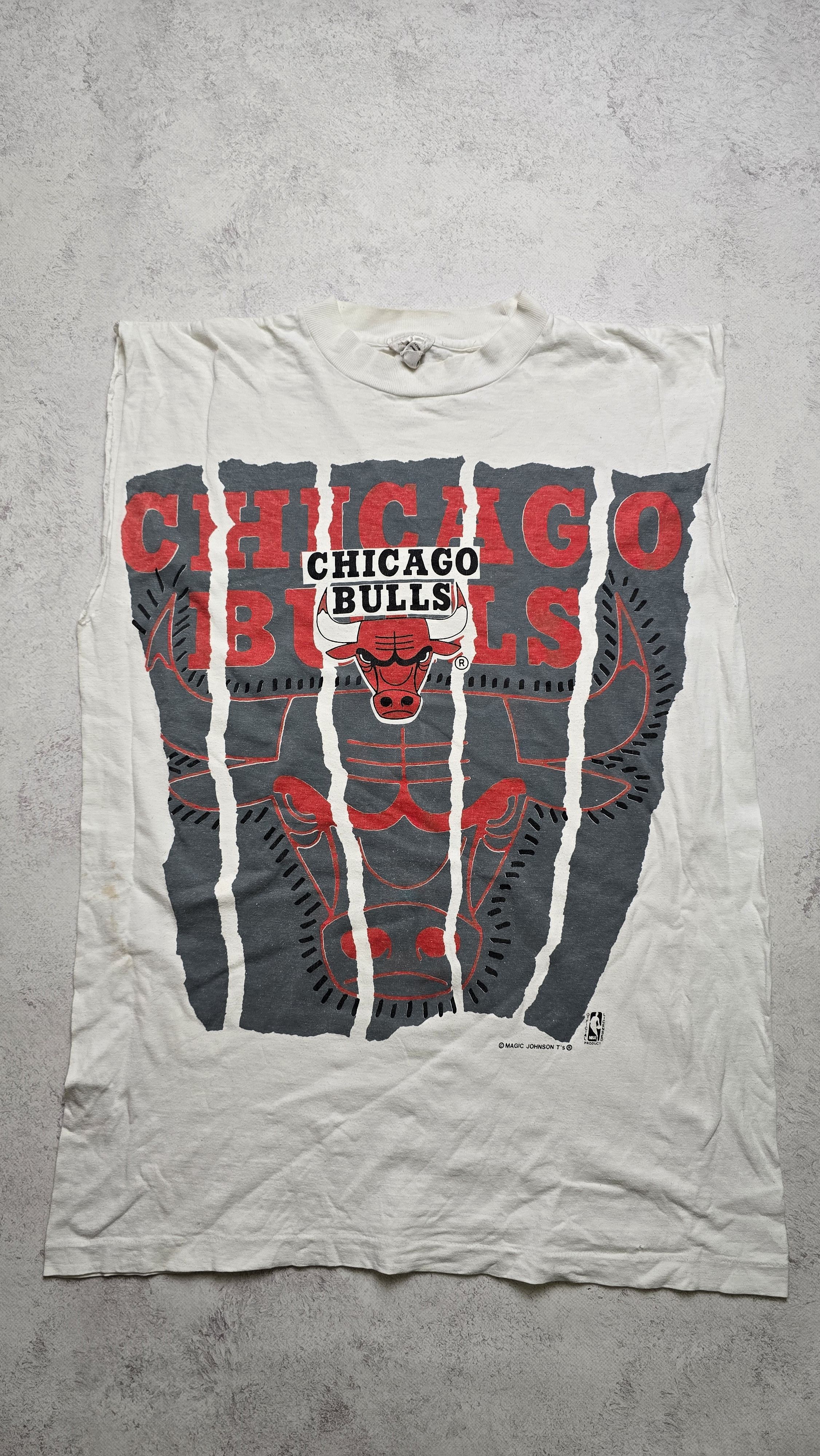Other Vintage Chicago Bulls Tshirt By Magic Johnson Big Logo Print Size US M / EU 48-50 / 2 - 1 Thumbnail