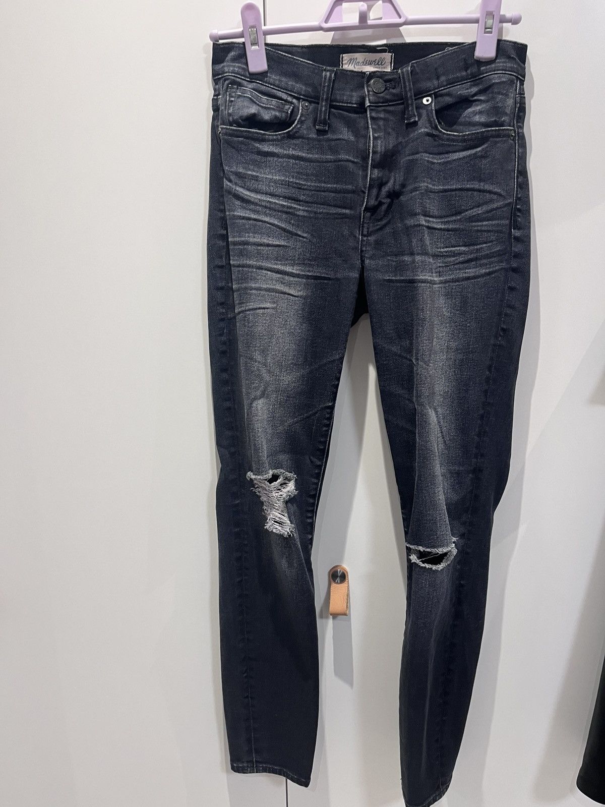 Madewell Charcoal madewell distressed high riser skinny jeans Size 27" / US 4 / IT 40 - 1 Thumbnail