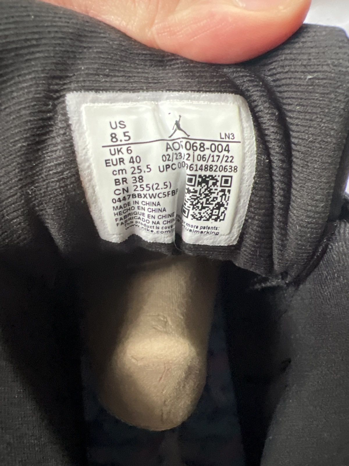 Jordan Brand WMNS AIR JORDAN 12 RETRO Size US 8.5 / IT 38.5 - 6 Thumbnail