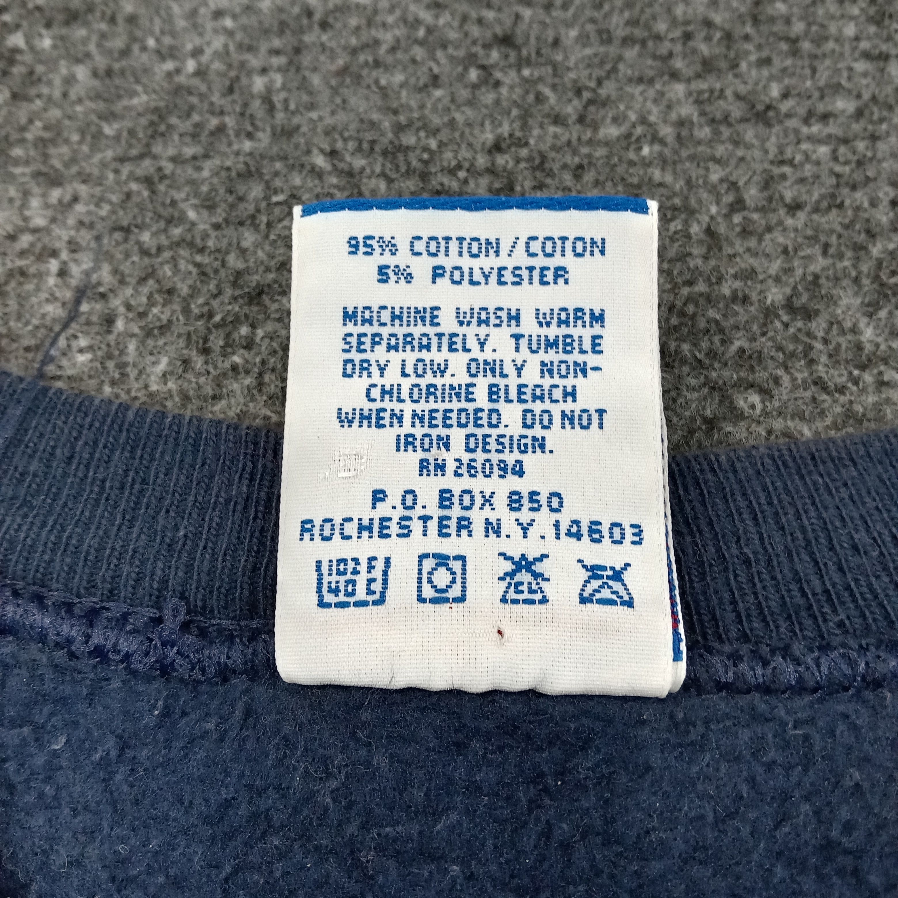 Champion Champion Sport Style Logo Sweatshirt C241N26 Size US M / EU 48-50 / 2 - 5 Thumbnail