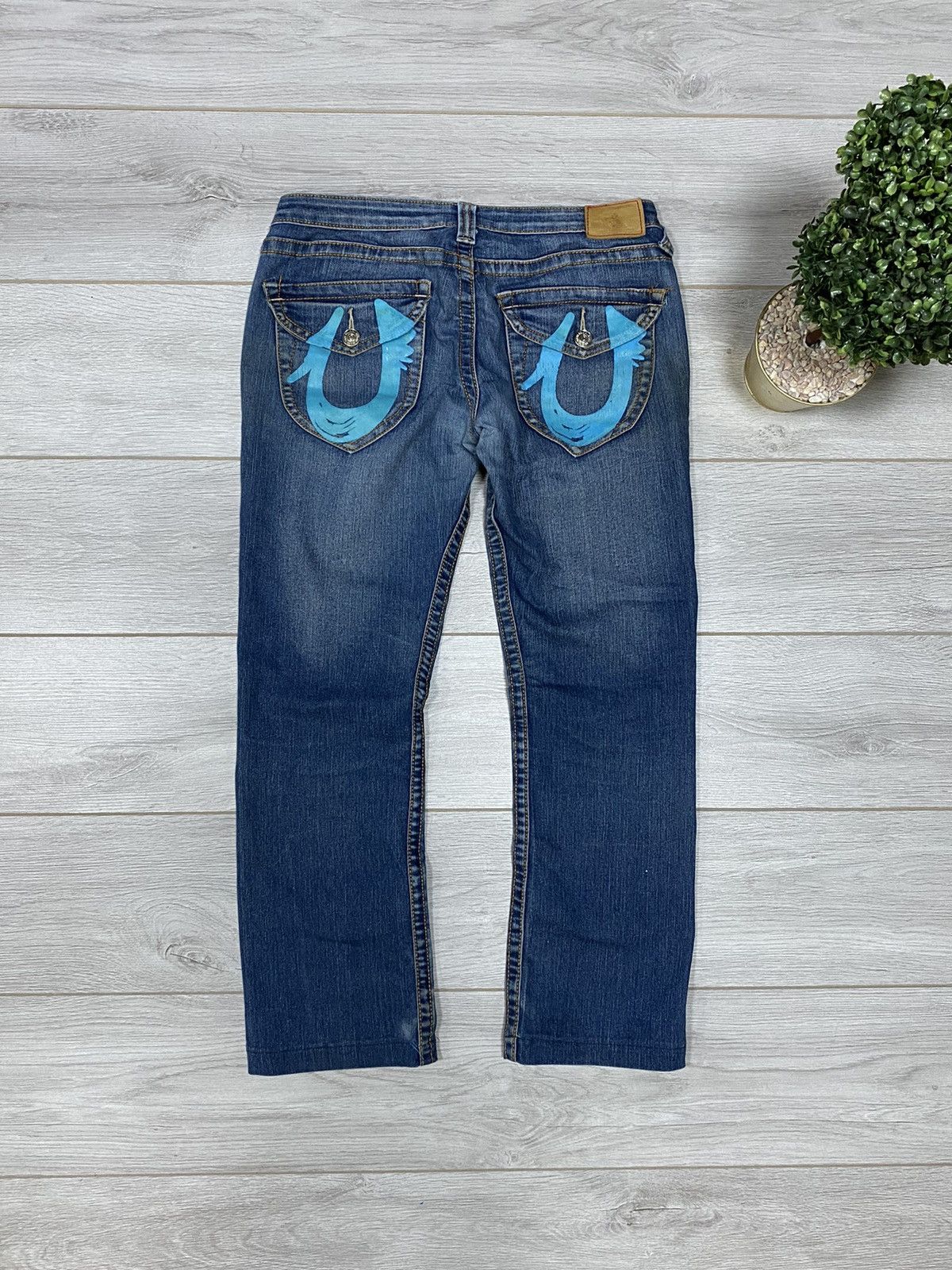 True Religion True Religion vintage horse shoe big logo stitched jeans Size US 30 / EU 46 - 1 Thumbnail
