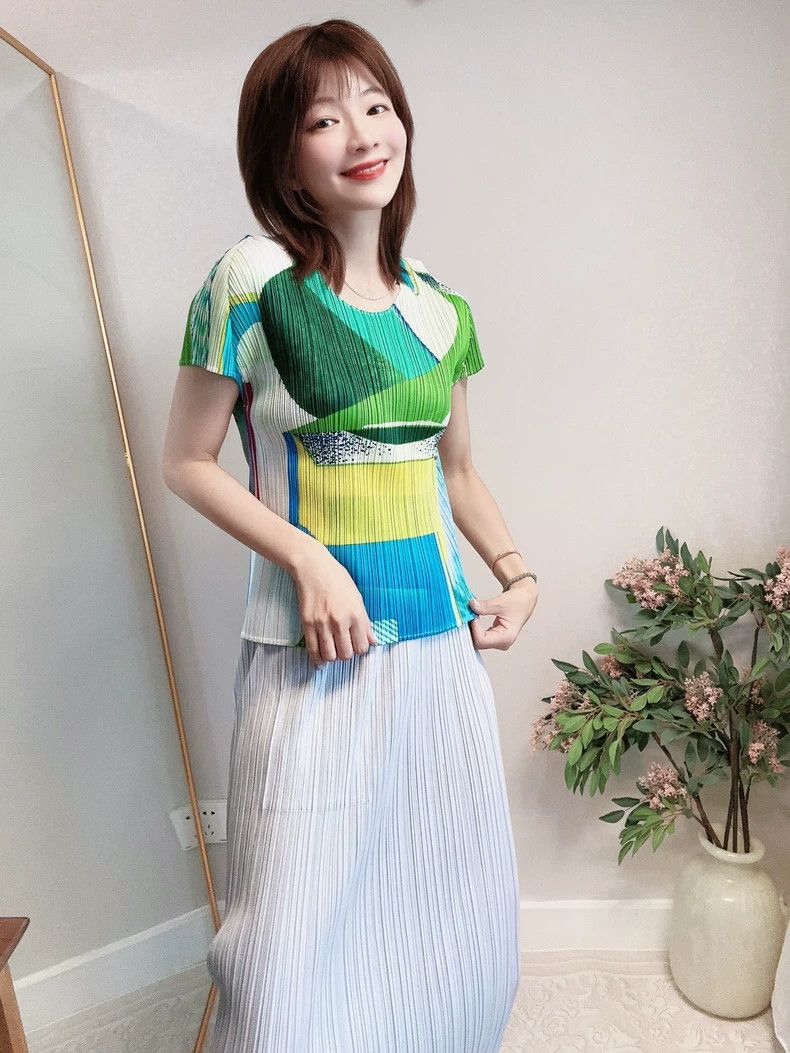 Issey Miyake Issey Miyake size:3 Green Windmill pleated short-sleeved s Size XS / US 0-2 / IT 36-38 - 2 Thumbnail