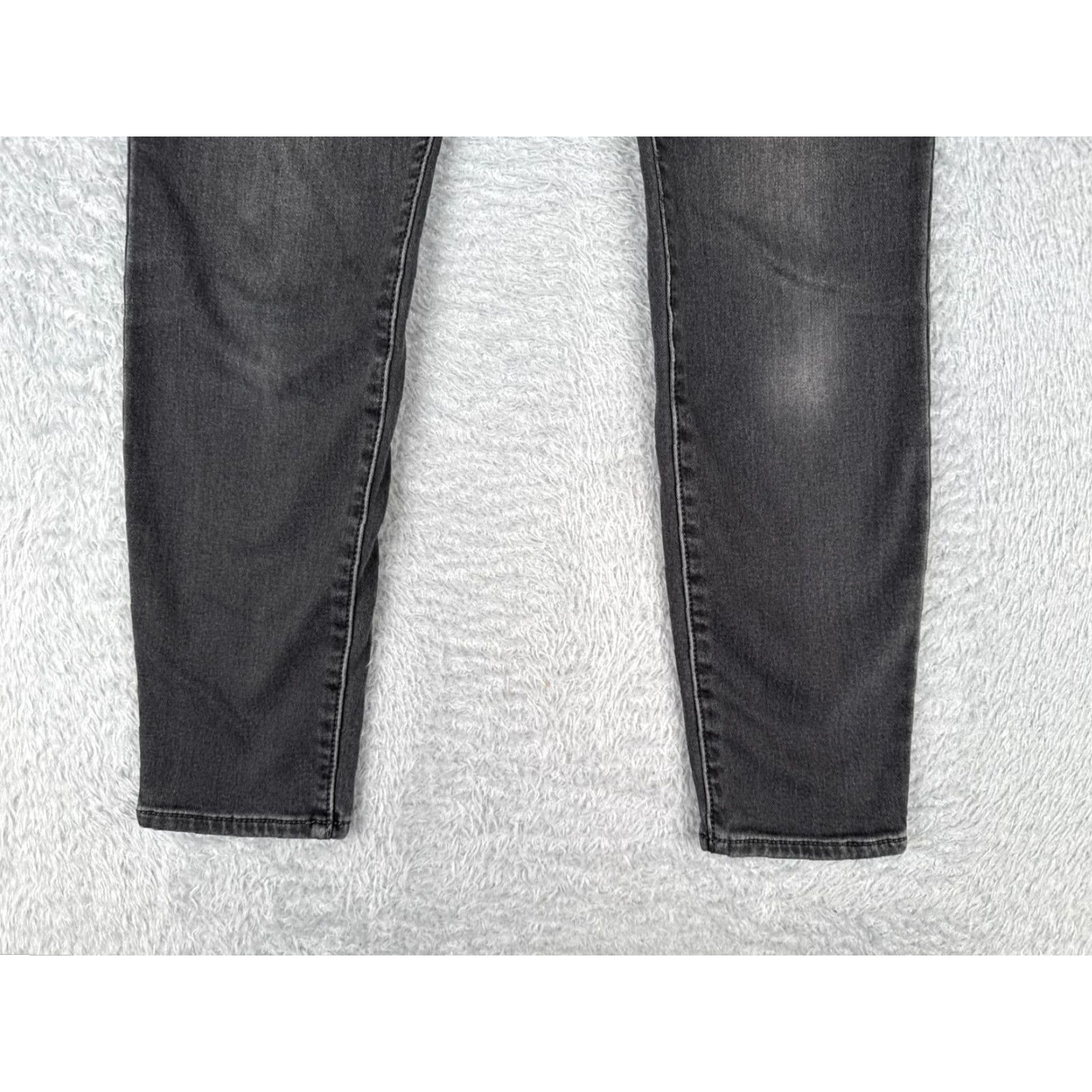 Old Navy Old Navy Jeans Women 4 Black Denim Skinny Mid Rise 28 Inseam 27 Distressed Pockets Logo 90s Retro Designer Size 27" / US 4 / IT 40 - 2 Thumbnail