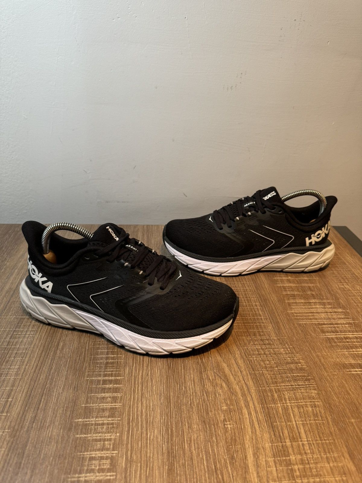 Hoka Hoka Womens Arahi 5 Running Shoes - Wide Black Size 7.5 Size US 7.5 / IT 37.5 - 2 Thumbnail