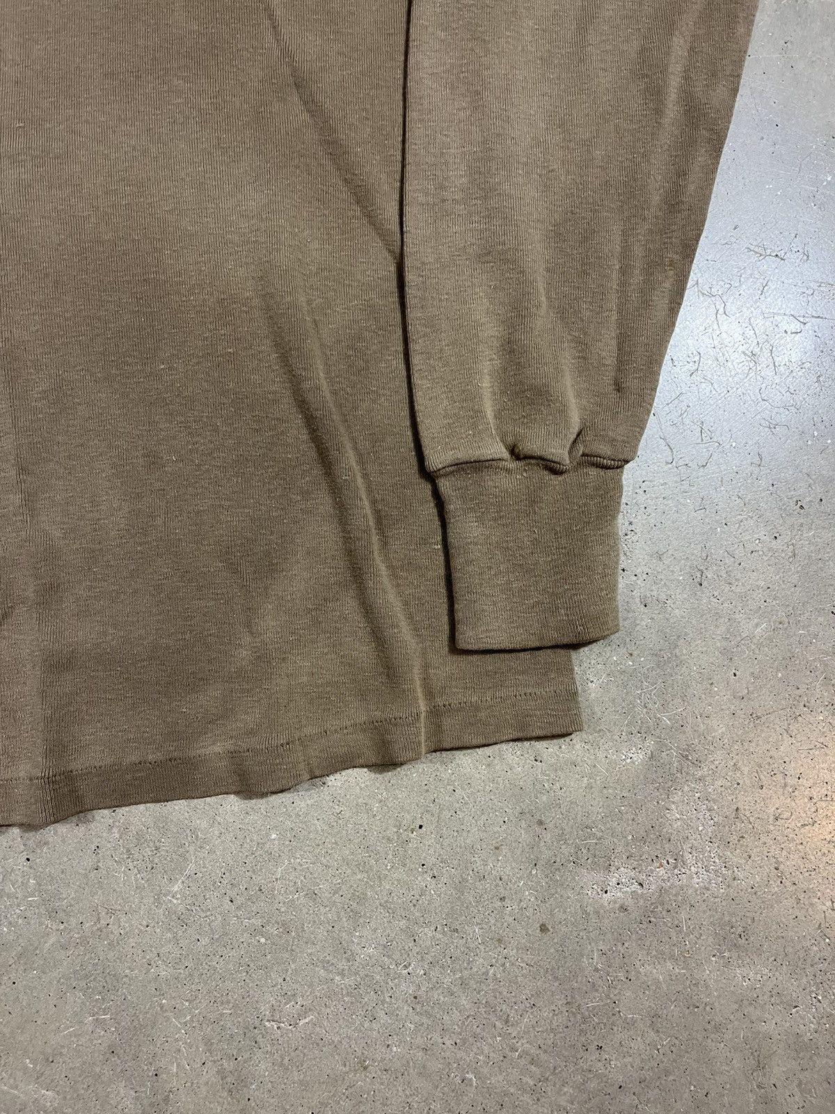 Vintage Vintage 70s Faded Brown Turtle Neck Shirt Size US S / EU 44-46 / 1 - 4 Thumbnail