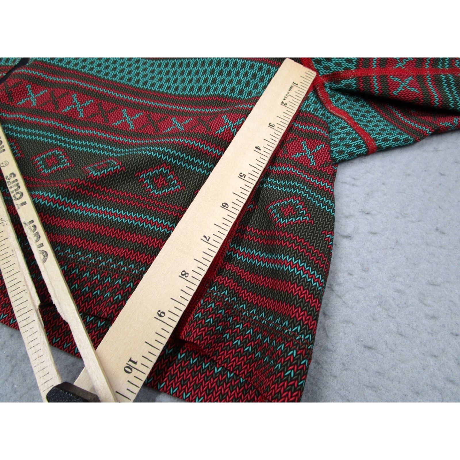 Lululemon LULULEMON Red LINED Shorts Mens Medium 9" Aztec Geometric Pockets Drawstring Polyester - Cambodia - Classic Fit - Casual Size US 31 - 5 Thumbnail