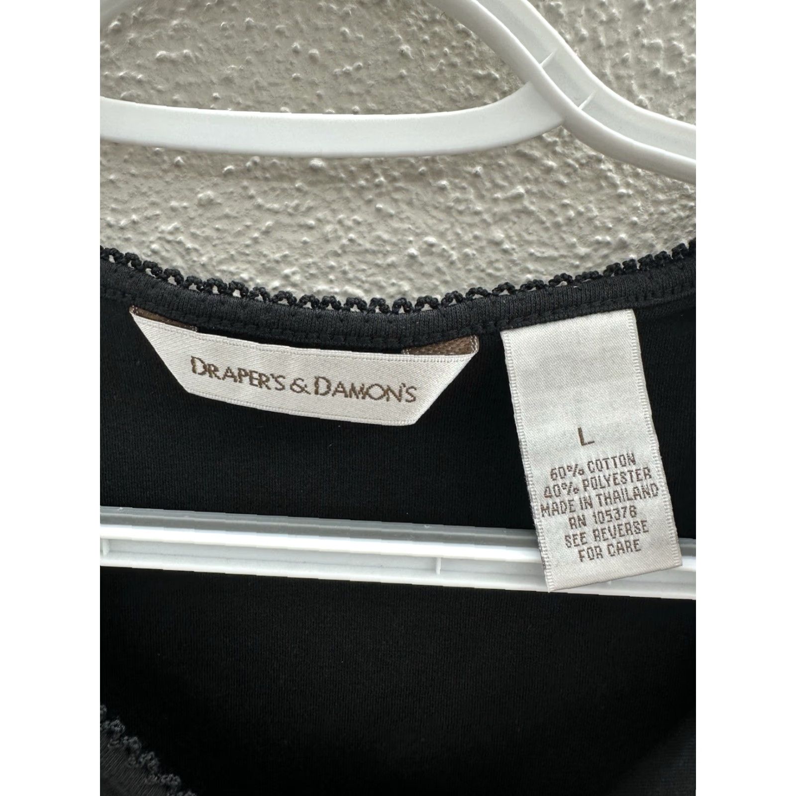 Vintage Draper's & Damon's Womens Shirt L Black Short Sleeve V-Neck M14629 Shirt Womens Large Black Short Sleeve V-Neck Size L / US 10 / IT 46 - 4 Thumbnail