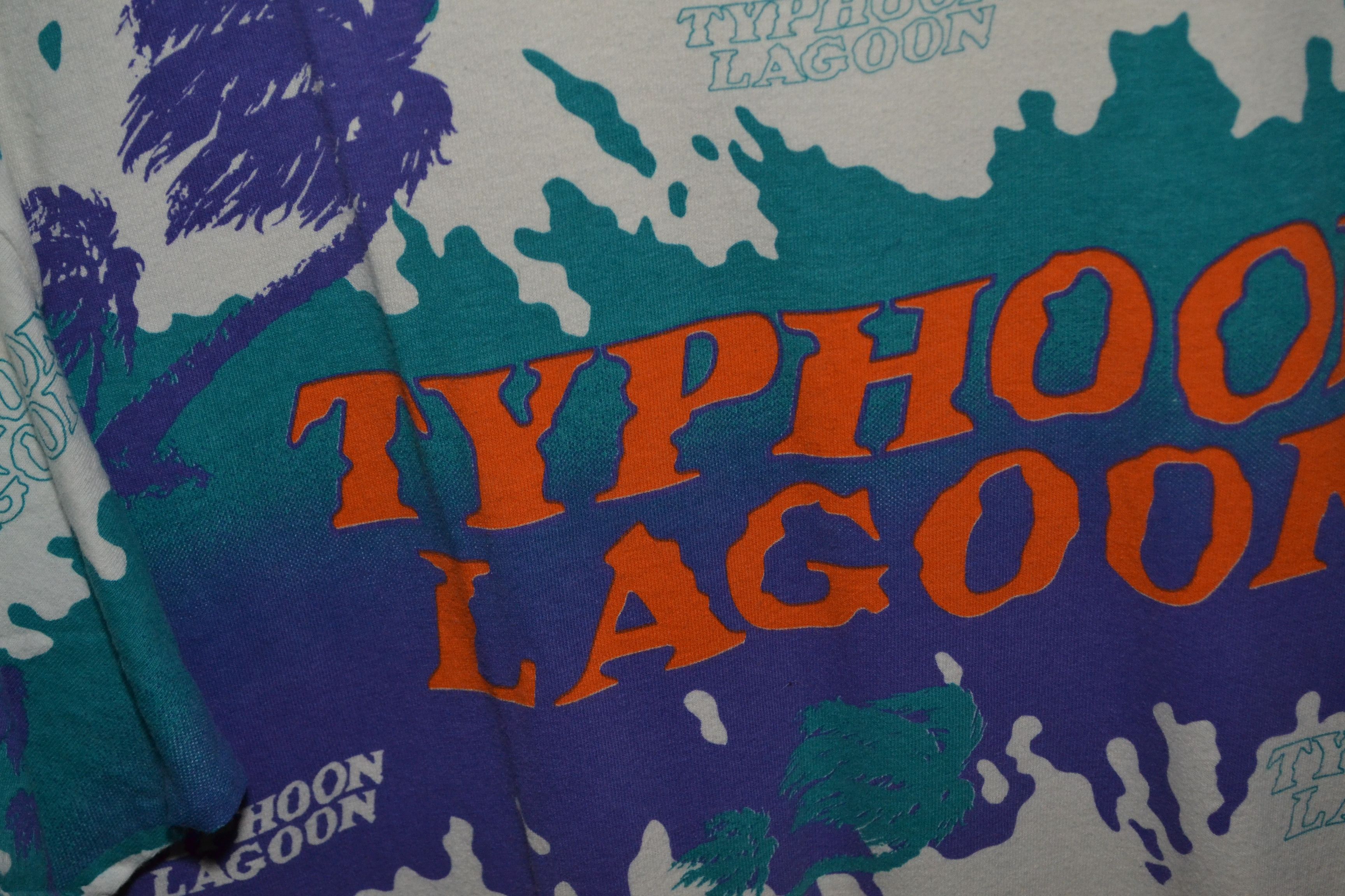 Disney × Vintage Vintage 90's Disney Typhoon Lagoon All Over Print T Shirt Size US L / EU 52-54 / 3 - 3 Thumbnail