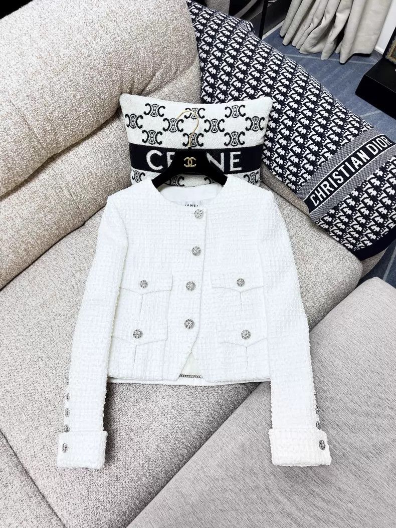Chanel Chanel White soft tweed round-neck long-sleeved jacket Size XS / US 0-2 / IT 36-38 - 1 Thumbnail