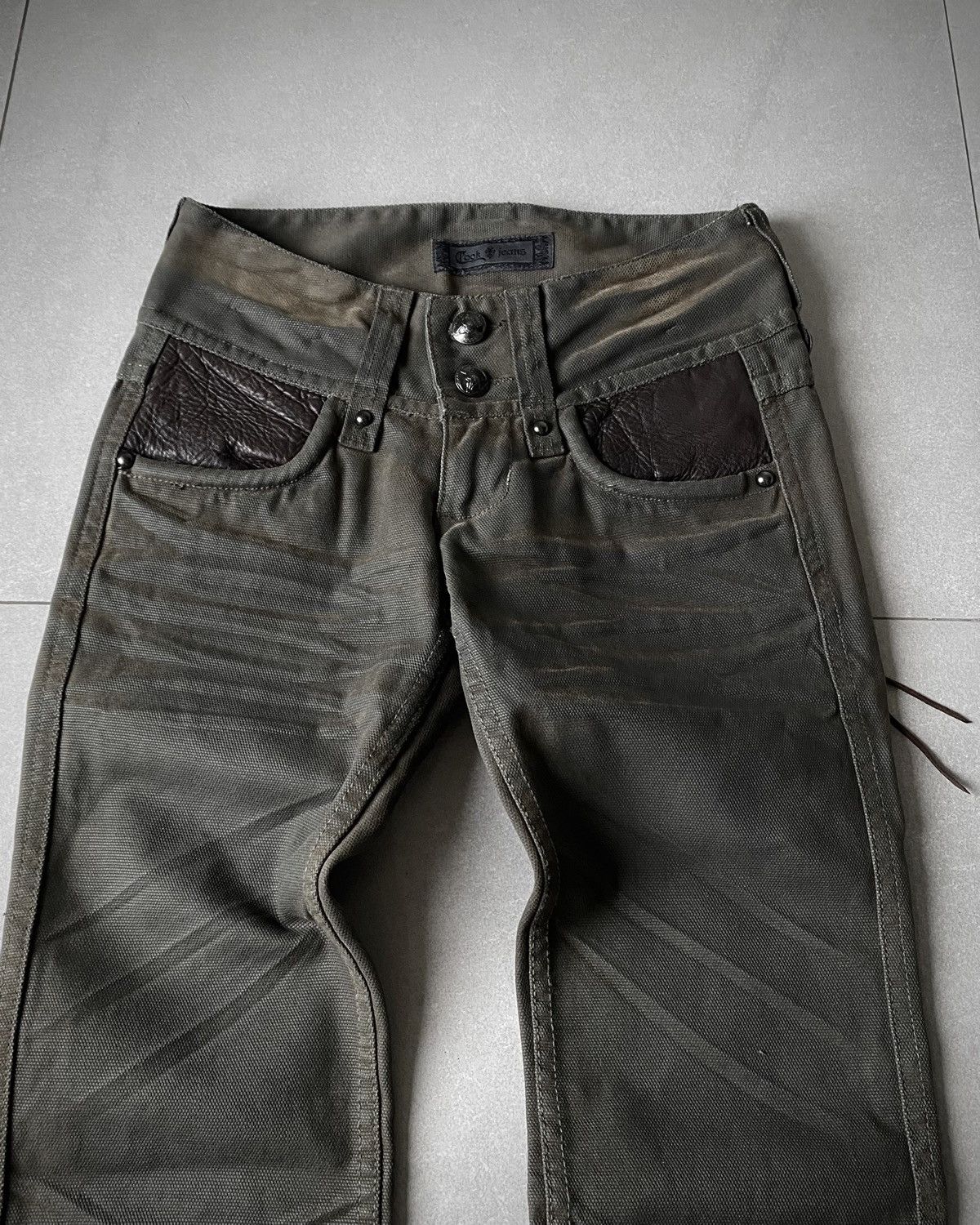 Cook Jeans Cook Jeans Mudwash Detachable Leather Pocket Wax Flare Denim Size US 29 - 6 Thumbnail