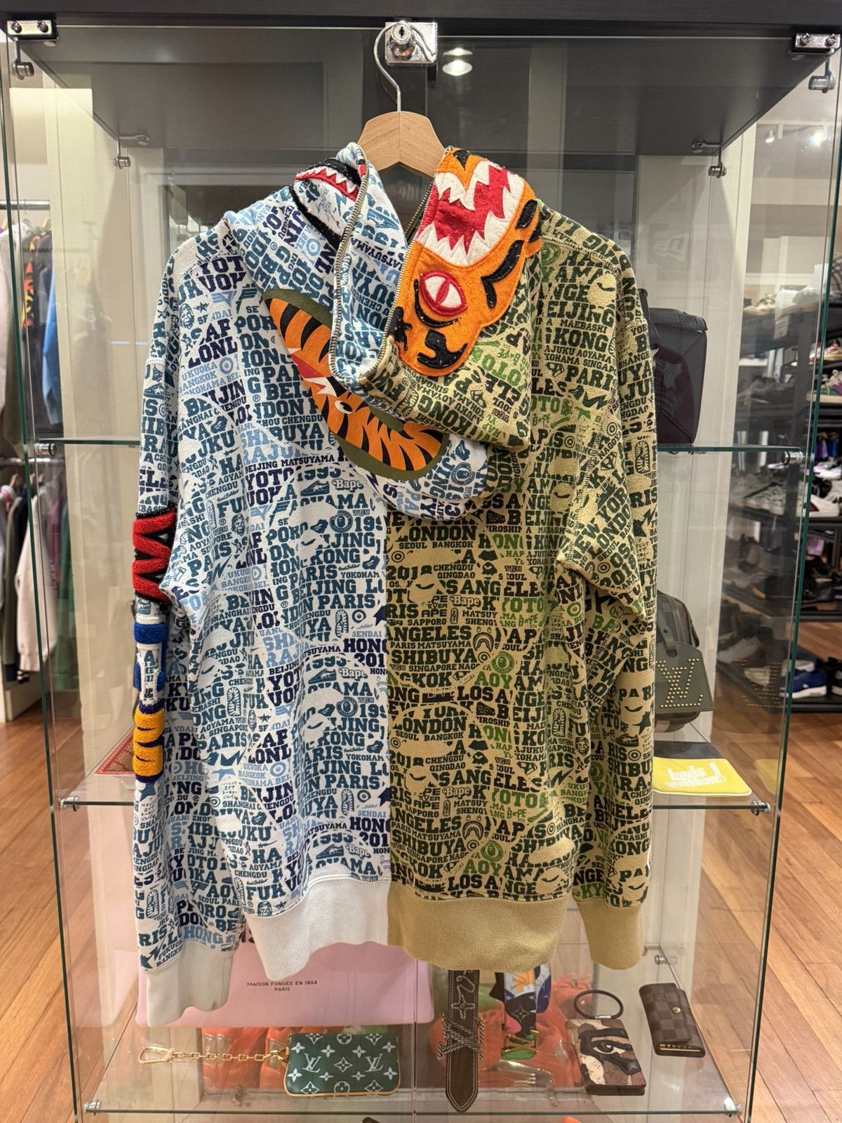 Bape Bape XXV Cities Split Camo Tiger Shark Full Zip Hoodie Size US XL / EU 56 / 4 - 2 Thumbnail