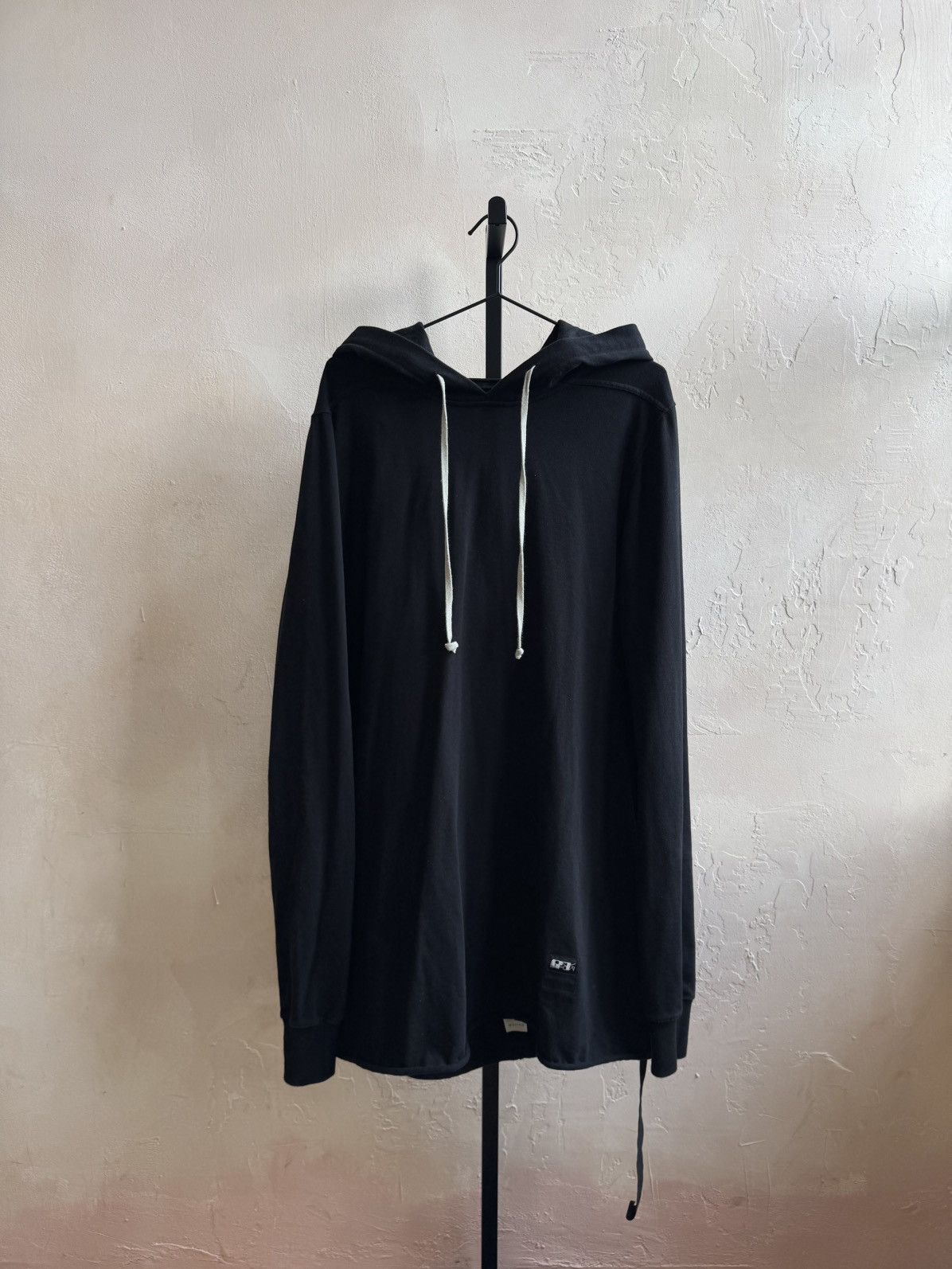 Rick Owens Drkshdw AW21 $492 RAW HEM HOODIE ELONGATED FIT BLACK MILK Size US L / EU 52-54 / 3 - 2 Thumbnail