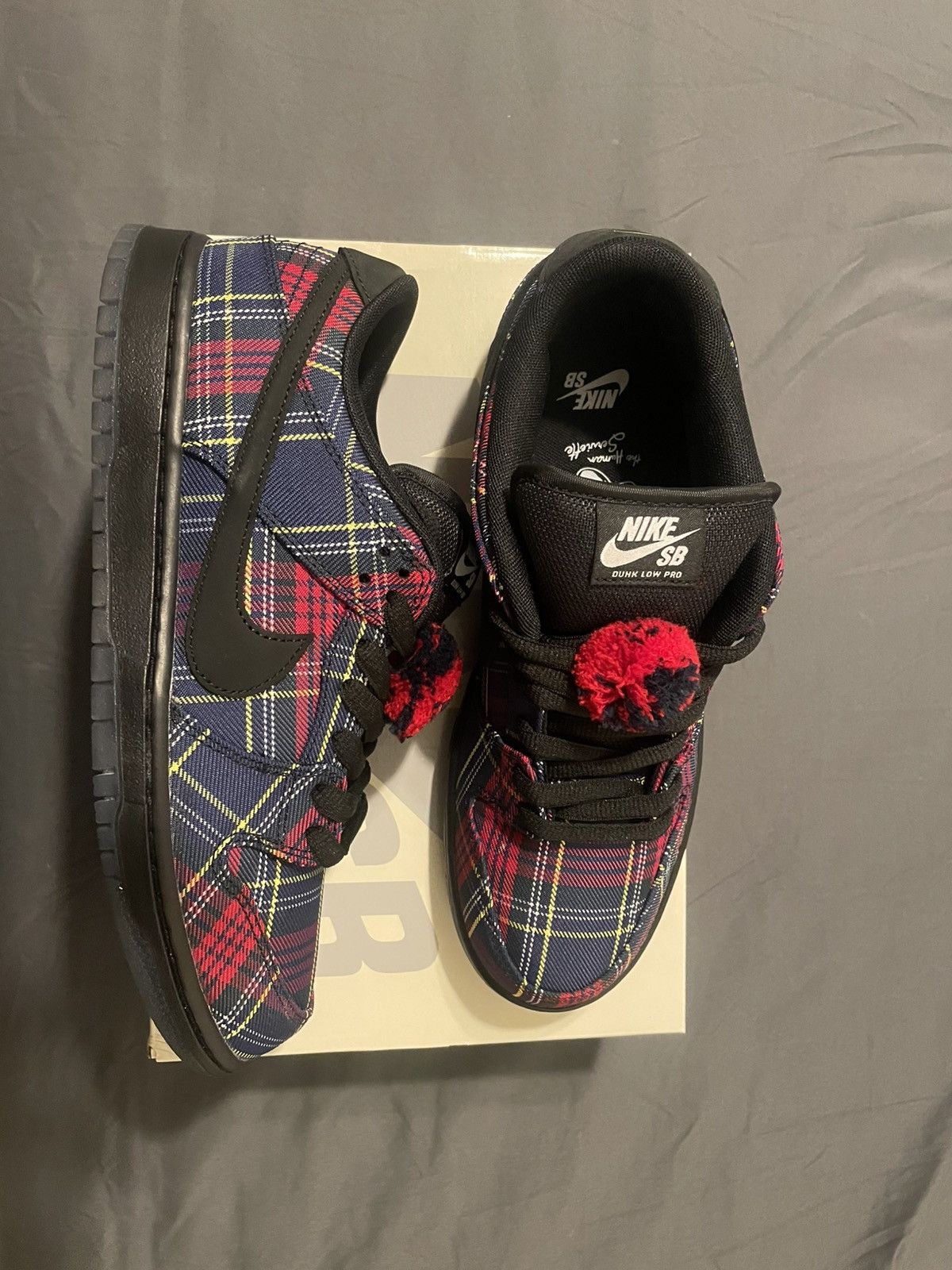 Nike SB Nike SB Dunk Low Nardwuar Size US 10.5 / EU 43-44 - 4 Thumbnail