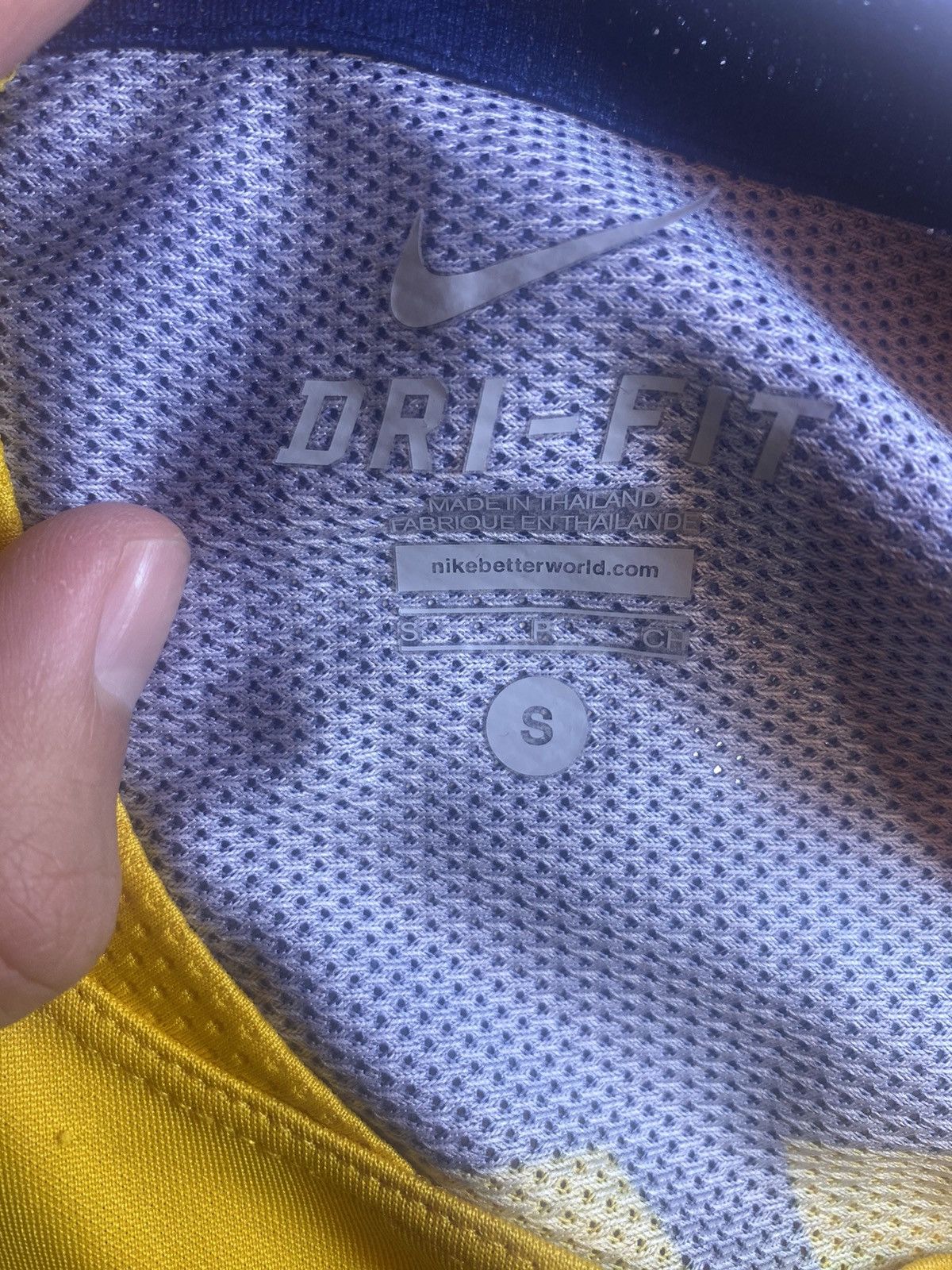 Nike Barca 15/16 Training Jersey Size US S / EU 44-46 / 1 - 3 Thumbnail