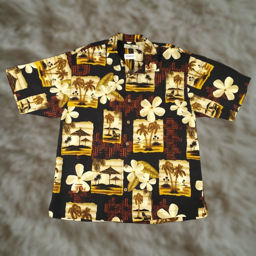 Tommy Bahama Tommy Bahama Shirt Mens Large Black Yellow Floral Hawaiian Button-Up Shirt Size US L / EU 52-54 / 3 - 1 Thumbnail