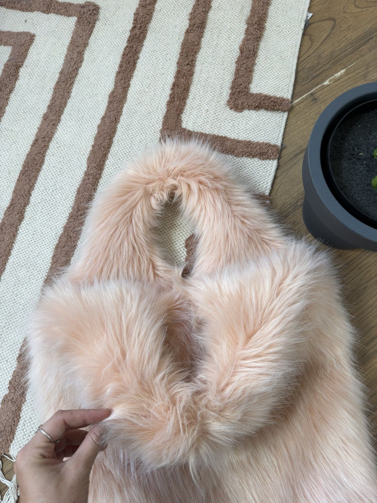 Japanese Brand FLUFFY FUR MOHAIR HAND BAG Size ONE SIZE - 6 Thumbnail