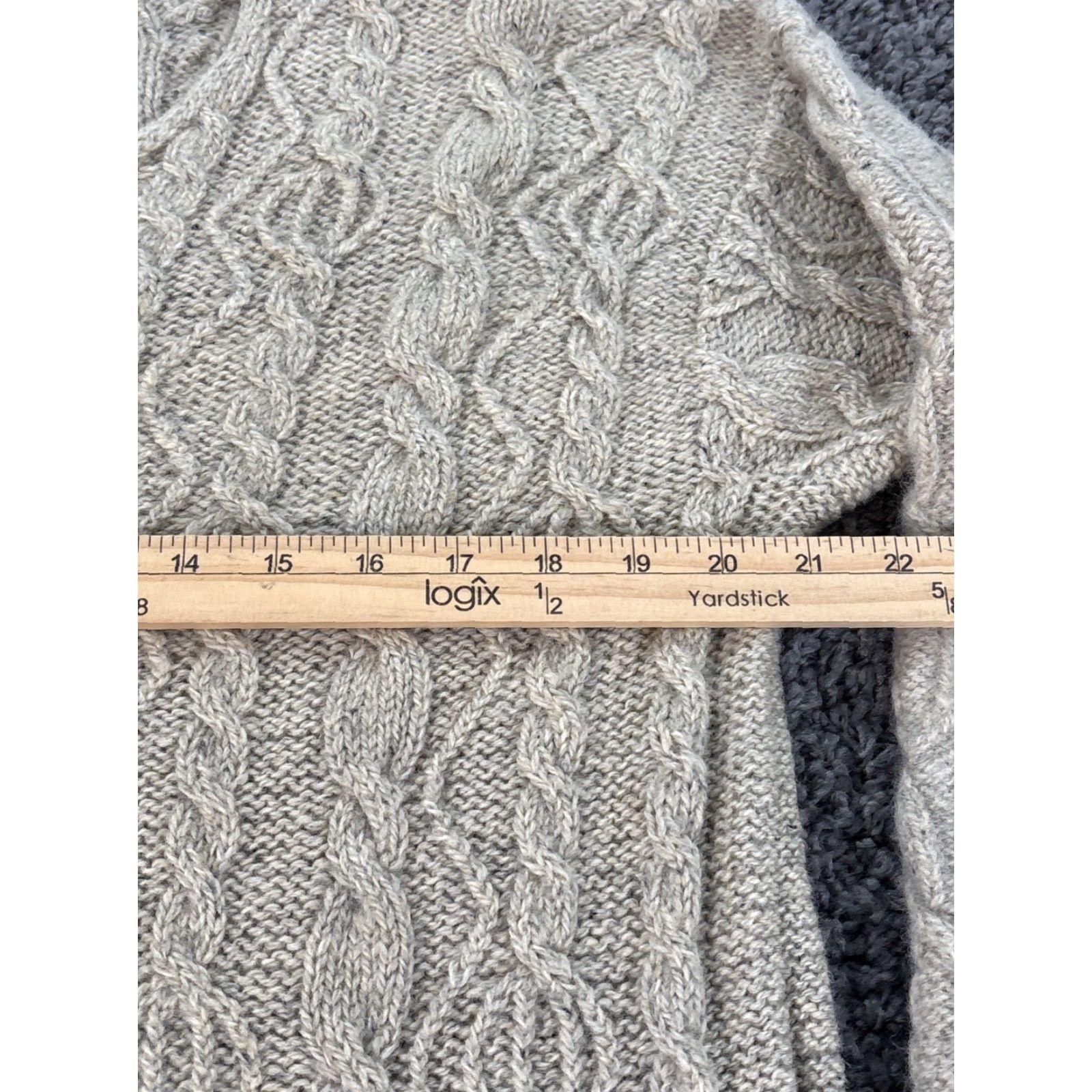 Vintage VINTAGE LL Bean Sweater Womens Large Wool Cable-Knit Oat Beige 90s V-Neck Pullover Boys? No, Women. Size L / US 10 / IT 46 - 3 Thumbnail