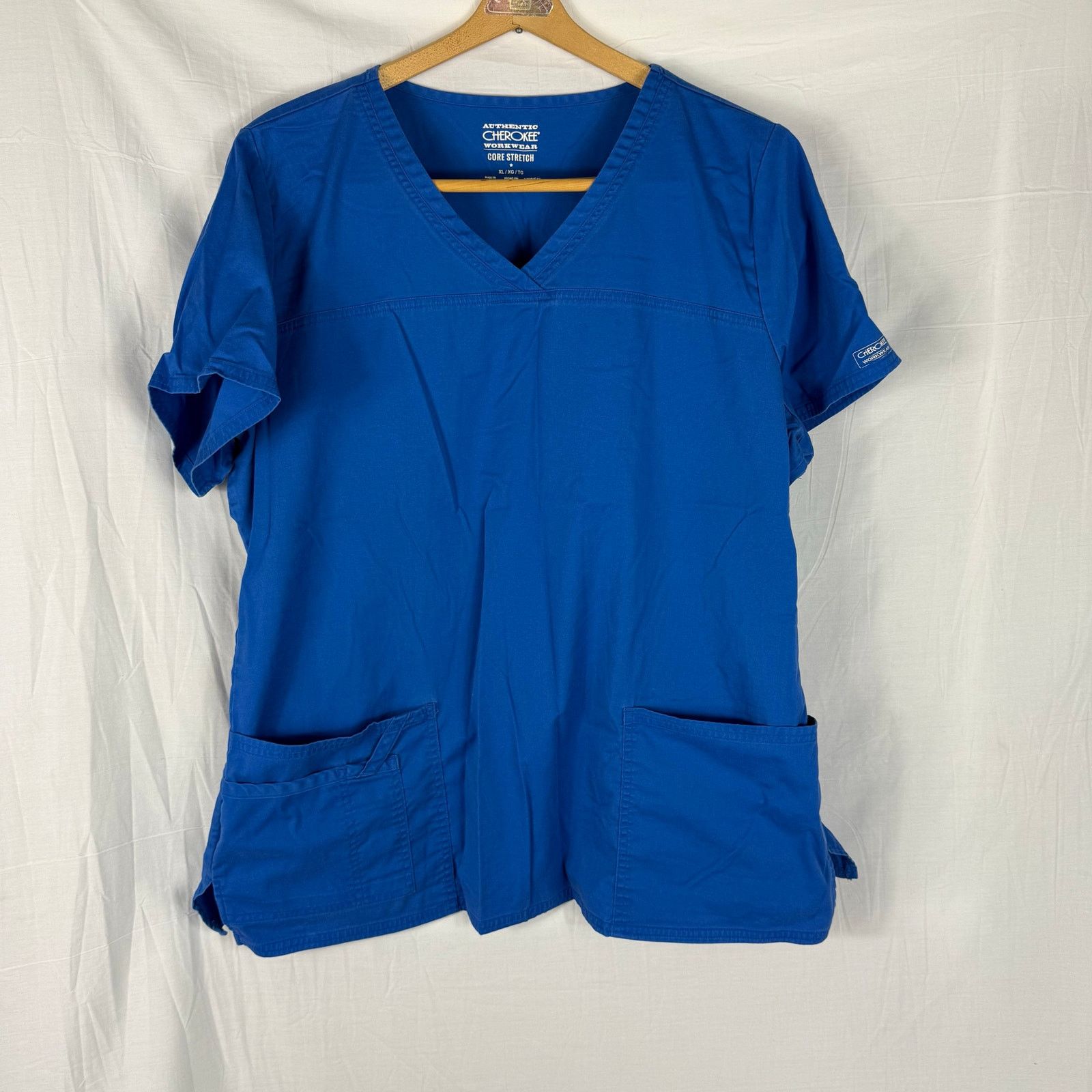 Cherokee Cherokee Scrub Top Lot of 2 XL Pockets Medical Blue Gray Size US L / EU 52-54 / 3 - 8 Thumbnail