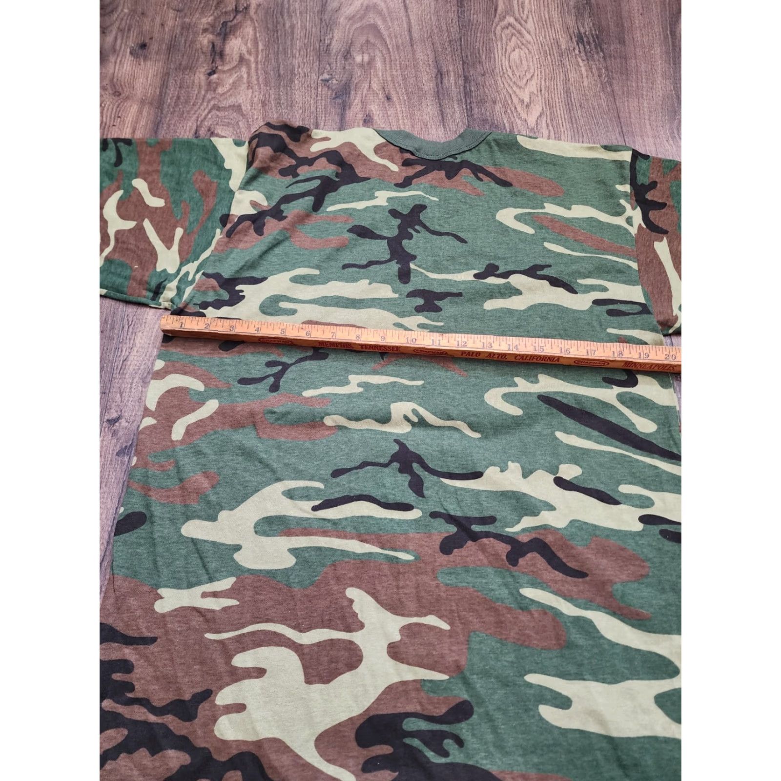 Bebe VINTAGE 90s Be All You Can Be DARE T-Shirt Camouflage Green Adult L Single Stitch USA Mens Size US L / EU 52-54 / 3 - 3 Thumbnail