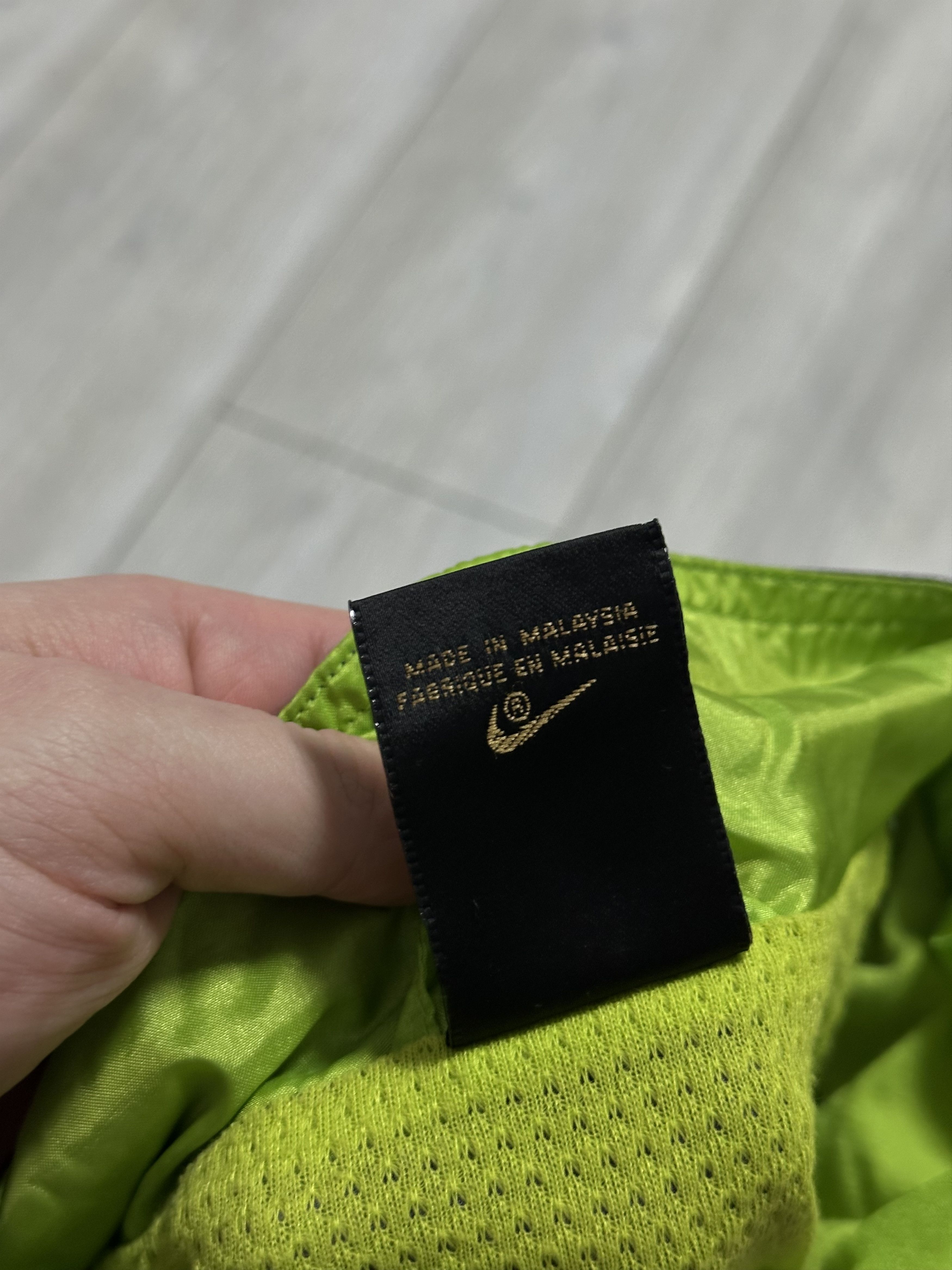 Nike Nike Vintage 90s Premier League Football Windbreaker Jacket Size US XL / EU 56 / 4 - 7 Thumbnail