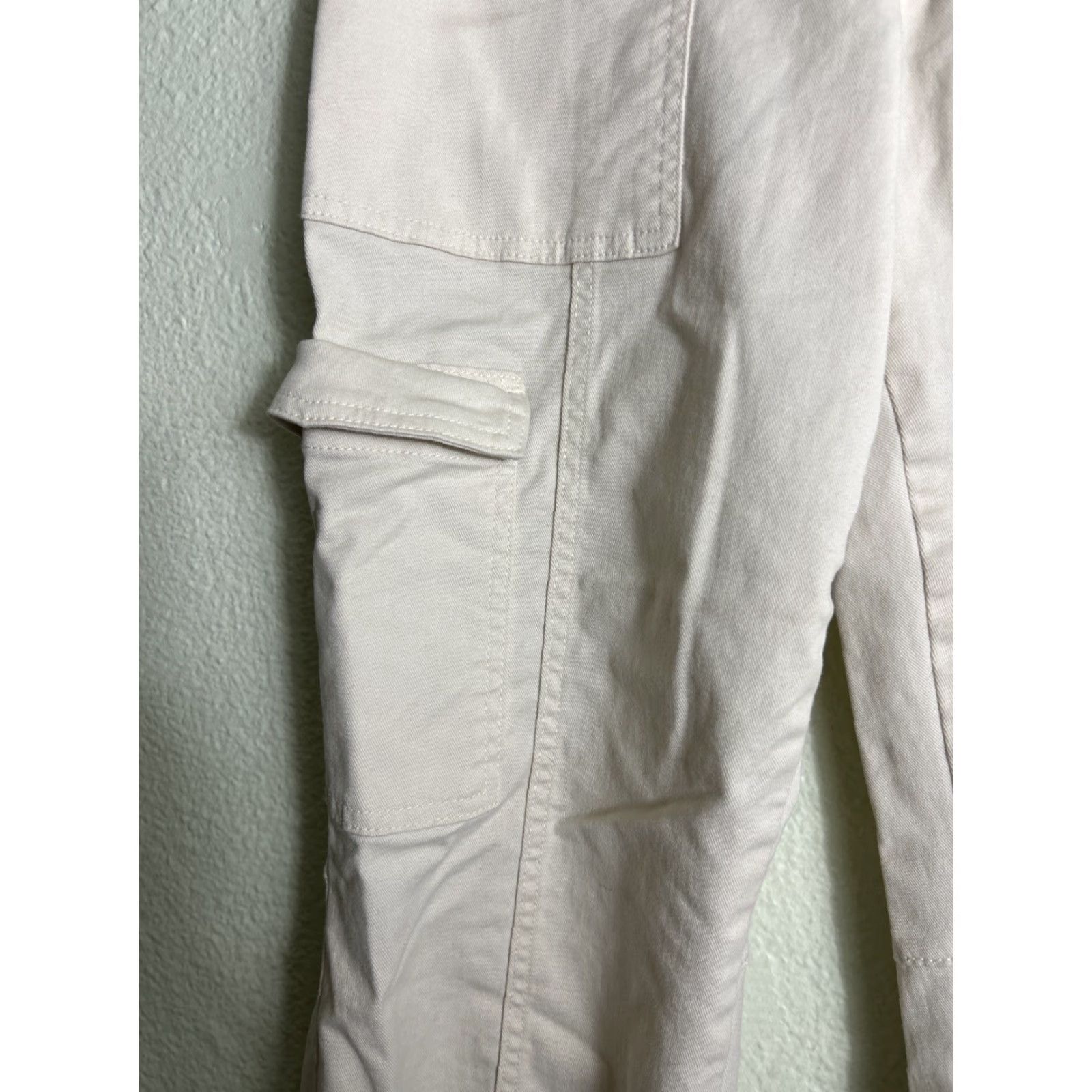 Banana Republic Banana Republic High Rise Cargo Pant Cotton Size 6 Cream Ivory Women Pants 30x30x25 Cargo High Rise Womens Size 28" / US 6 / IT 42 - 4 Thumbnail