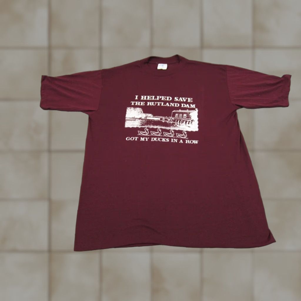 Vintage Vintage Sports Pages Shirt Mens L Red Logo Short Sleeve Crew Neck T-Shirt United States Made in USA Size US L / EU 52-54 / 3 - 1 Thumbnail