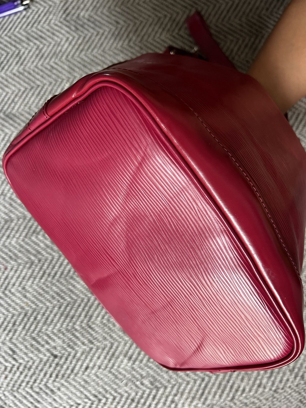 Louis Vuitton Louis Vuitton Fuchsia Epi Leather Noe BB Bag Size ONE SIZE - 7 Thumbnail