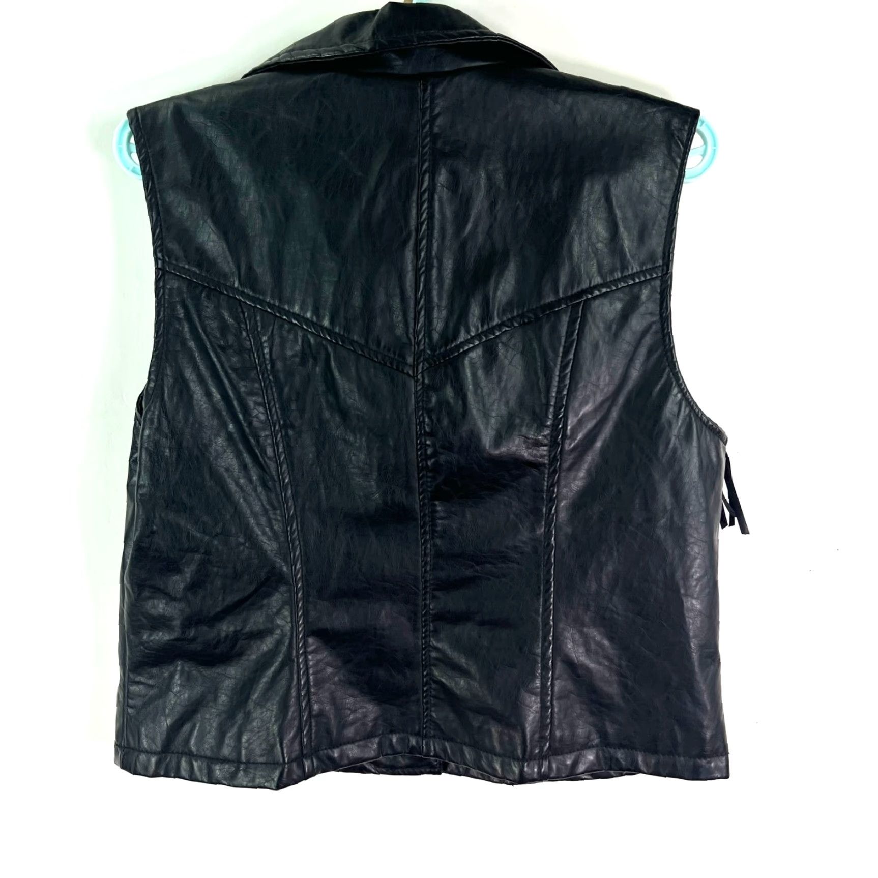 Vintage Red Snap Biker Vest Womens XL Black Faux Leather Fringed Zipper Pockets Short Jacket/Coat Pattern Solid Size XL Size XL / US 12-14 / IT 48-50 - 4 Thumbnail