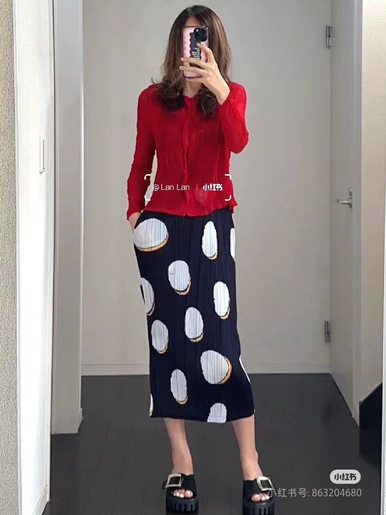 Pleats Please Issey Miyake Issey Miyake size:3 Black pleated skirt Size 32" / US 10 / IT 46 - 3 Thumbnail
