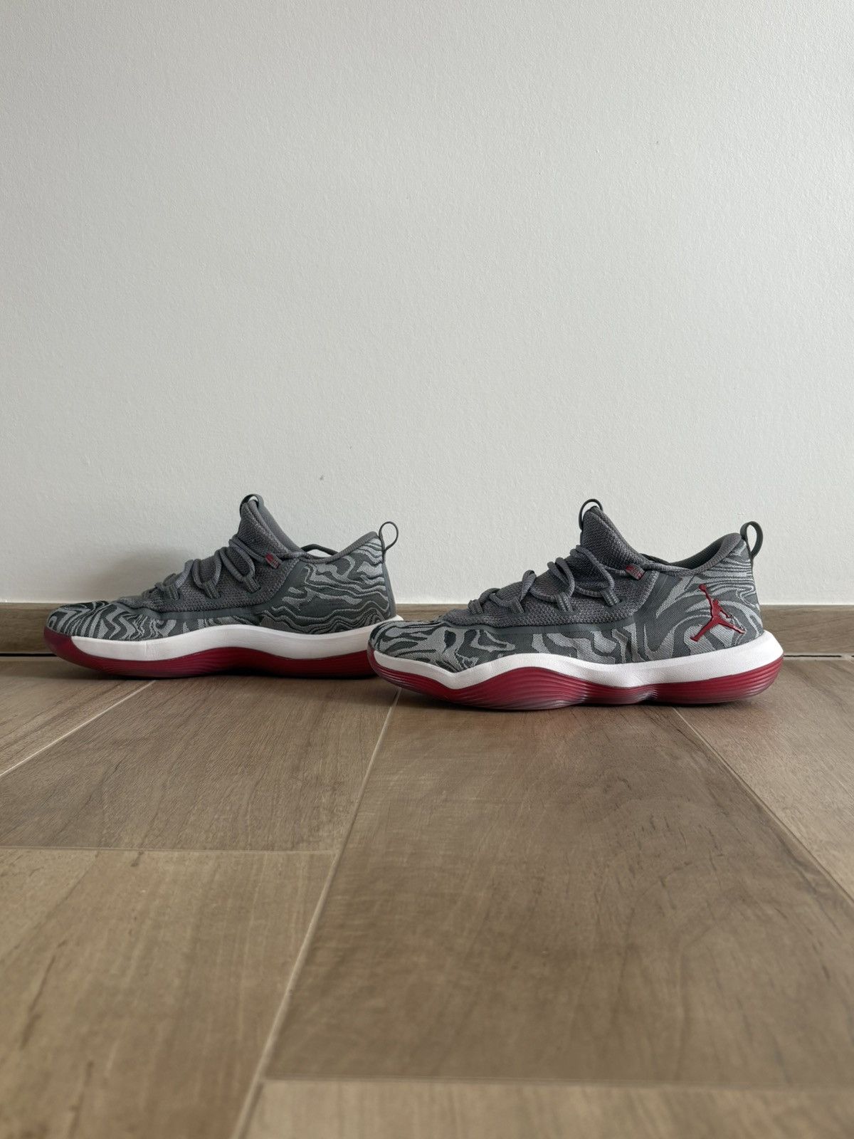 Air Jordan Super.Fly 2017 Low Grey Red