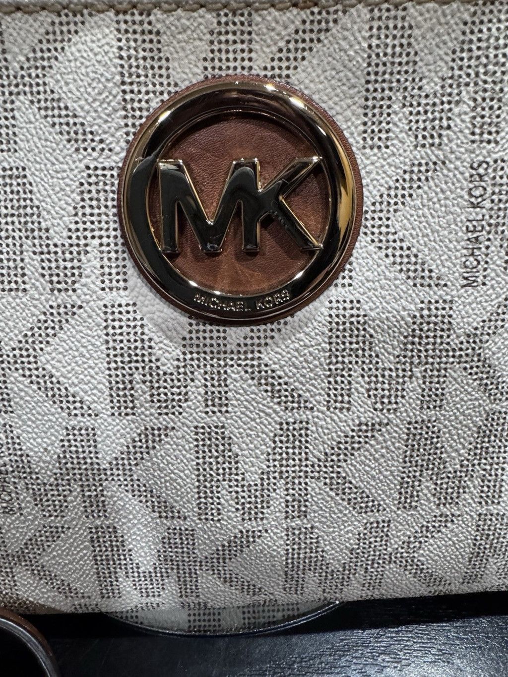 Michael Kors Michael Kors Fulton Large WhiteGray Signature Logo Crossbody Size ONE SIZE - 19 Thumbnail