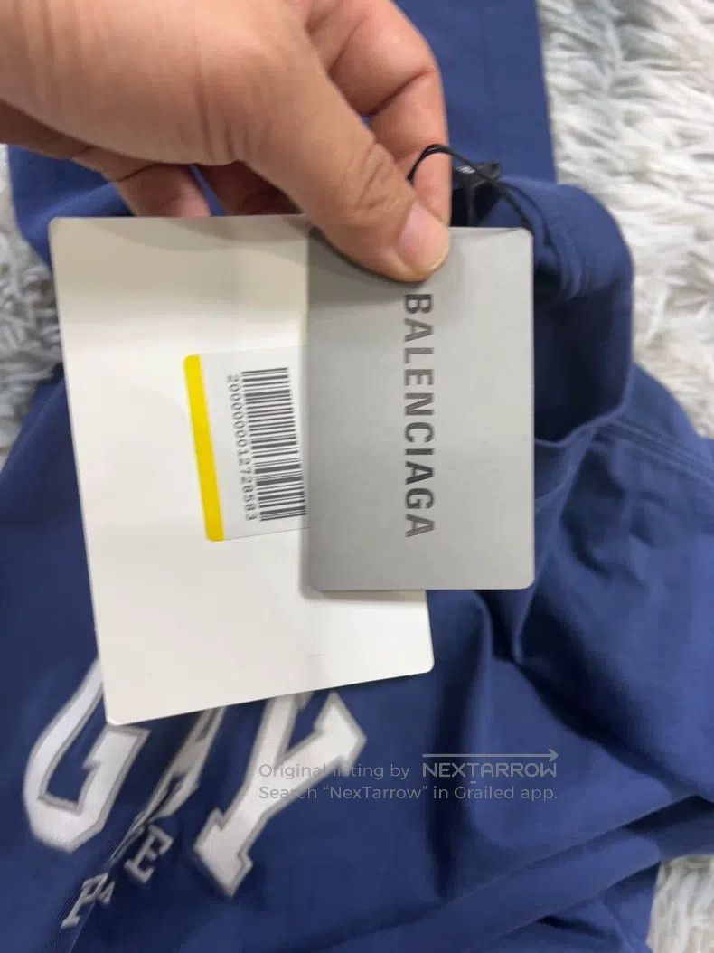 Balenciaga Balenciaga Short Sleeve Oversized T-Shirt Size XXS Size US XXS / EU 40 - 6 Thumbnail