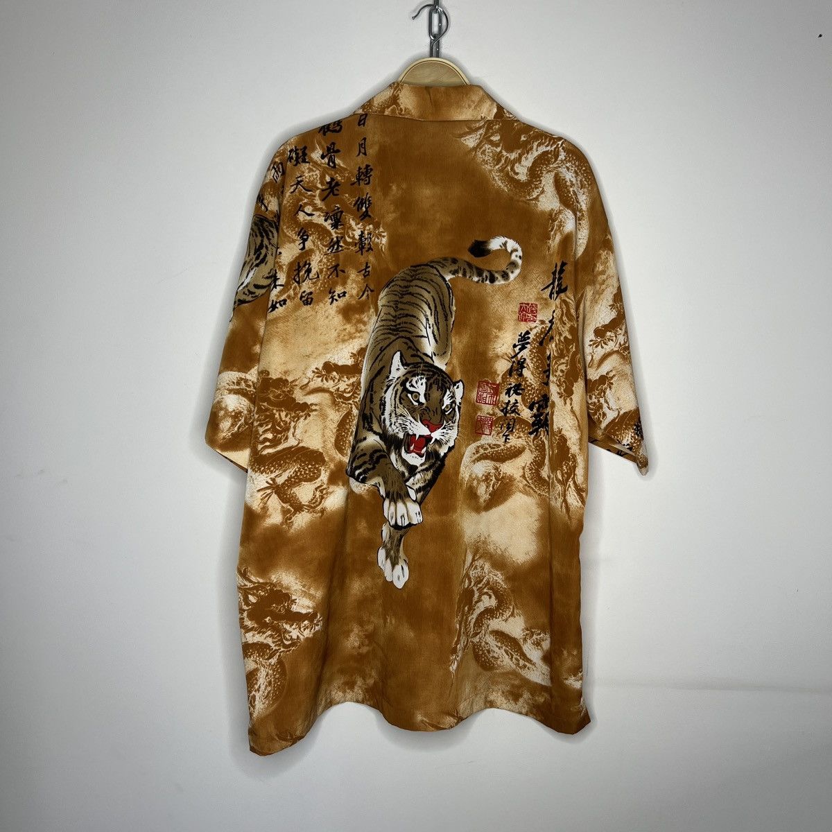 Japanese Brand × Vintage Vintage Japanese Crazy Shirt Tiger Summer Overprint 90s Size US XL / EU 56 / 4 - 7 Thumbnail