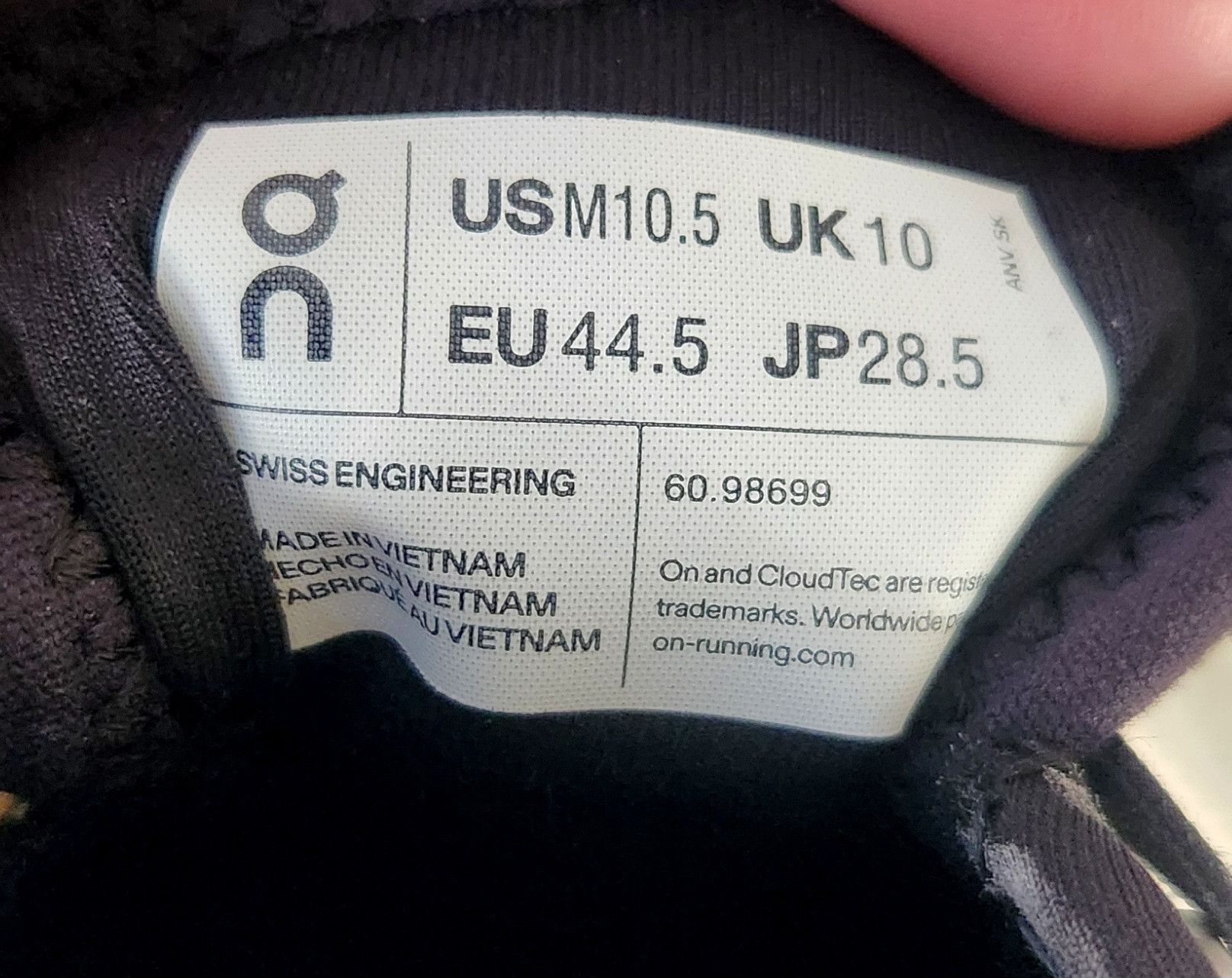 On On Cloud X Shoes Men's size 10.5 Running Shoes multicolor Size US 10.5 / EU 43-44 - 11 Thumbnail