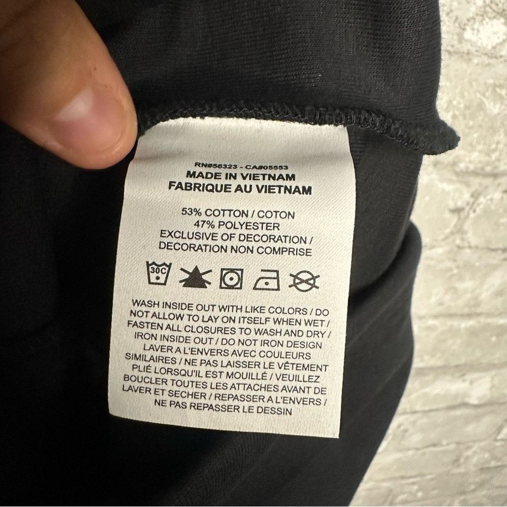 Nike Nike Women's Tech Fleece High Waisted 3” Pleated Shorts NWT Size 26" / US 2 / IT 38 - 14 Thumbnail