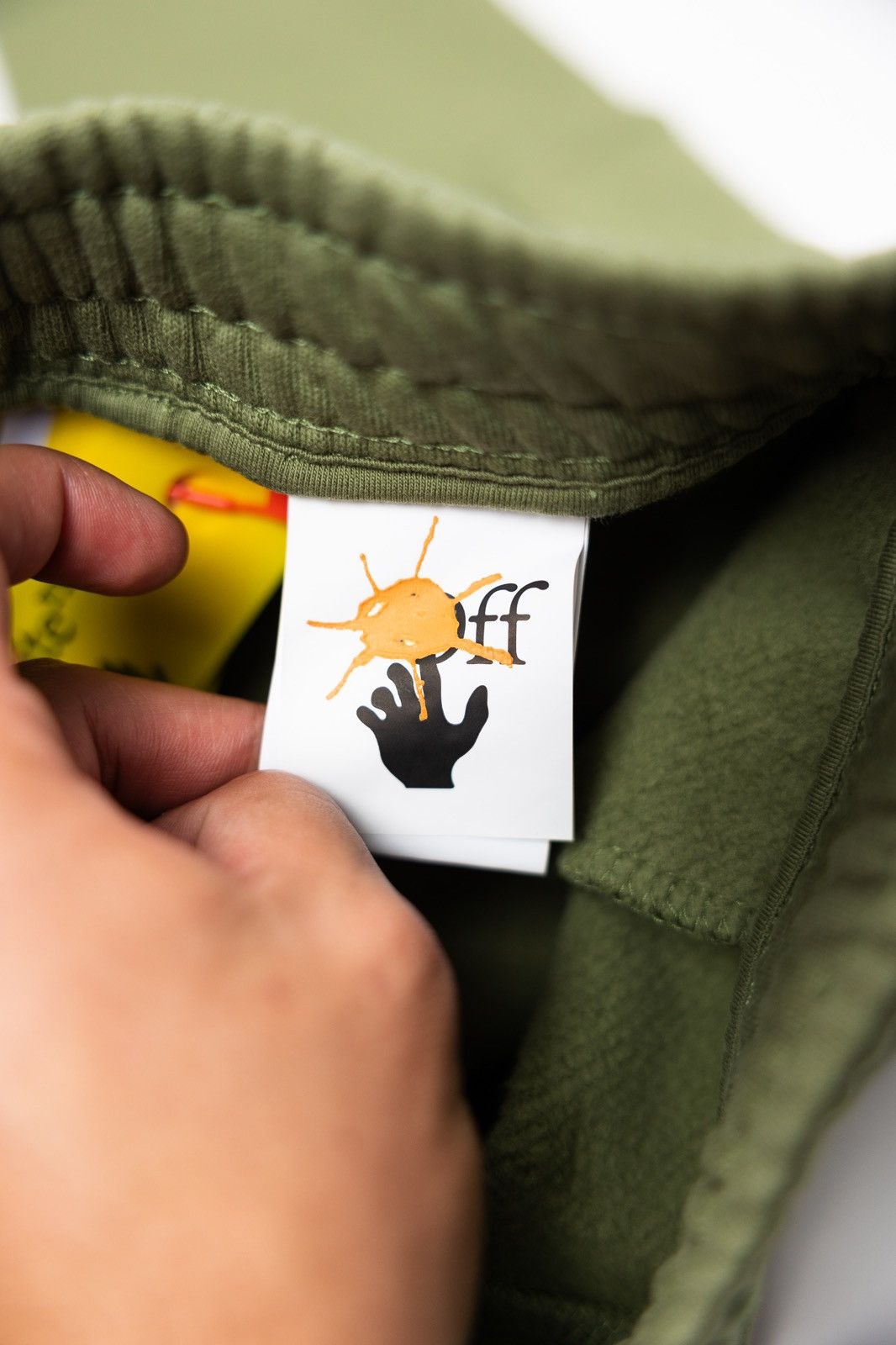 Off-White Off White KIDS Cargo Sweatpants Size US 26 / EU 42 - 6 Thumbnail