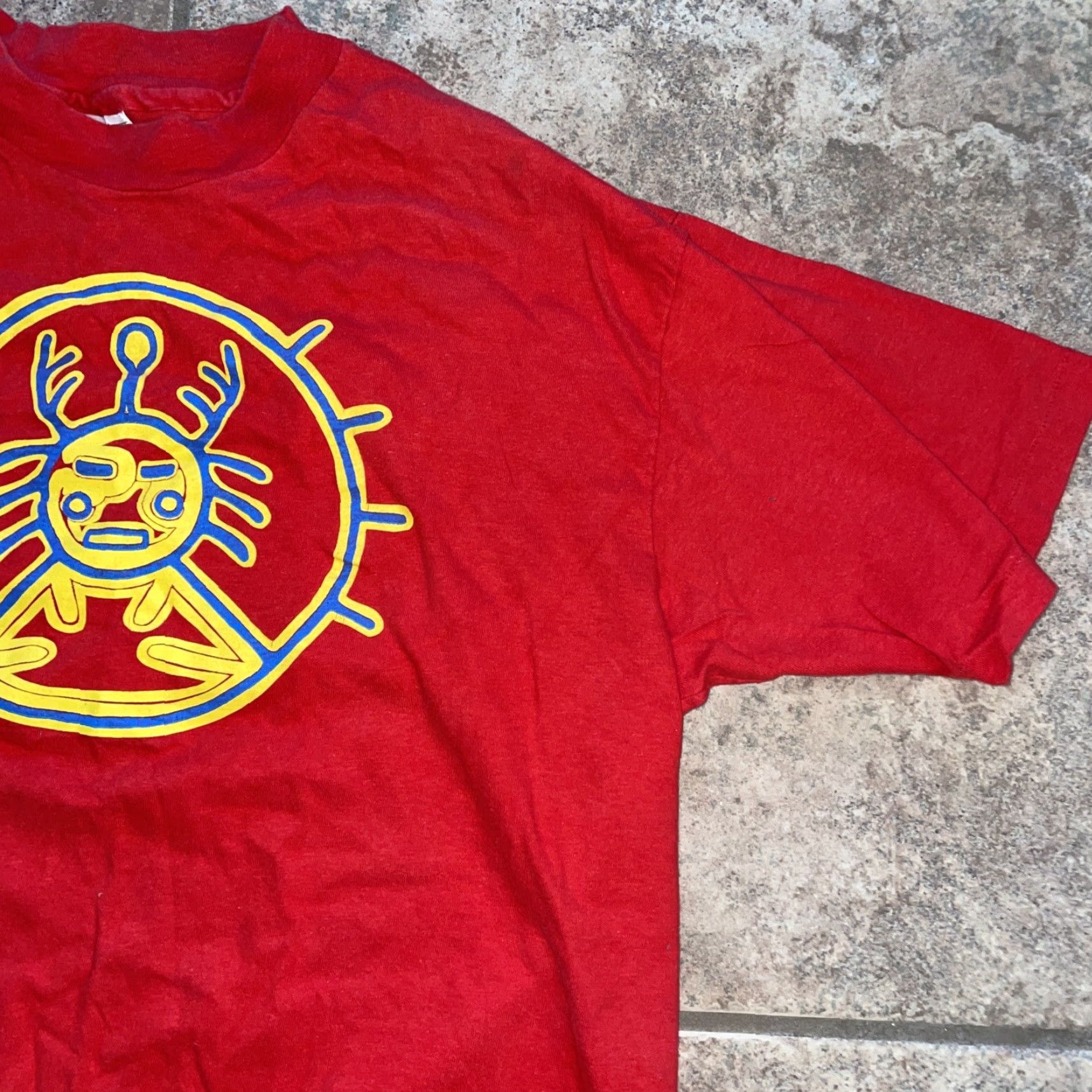 Hanes VINTAGE Hanes T-Shirt Red Graphic 100% Cotton XL Mens Stitch Tee Size US XL / EU 56 / 4 - 2 Thumbnail