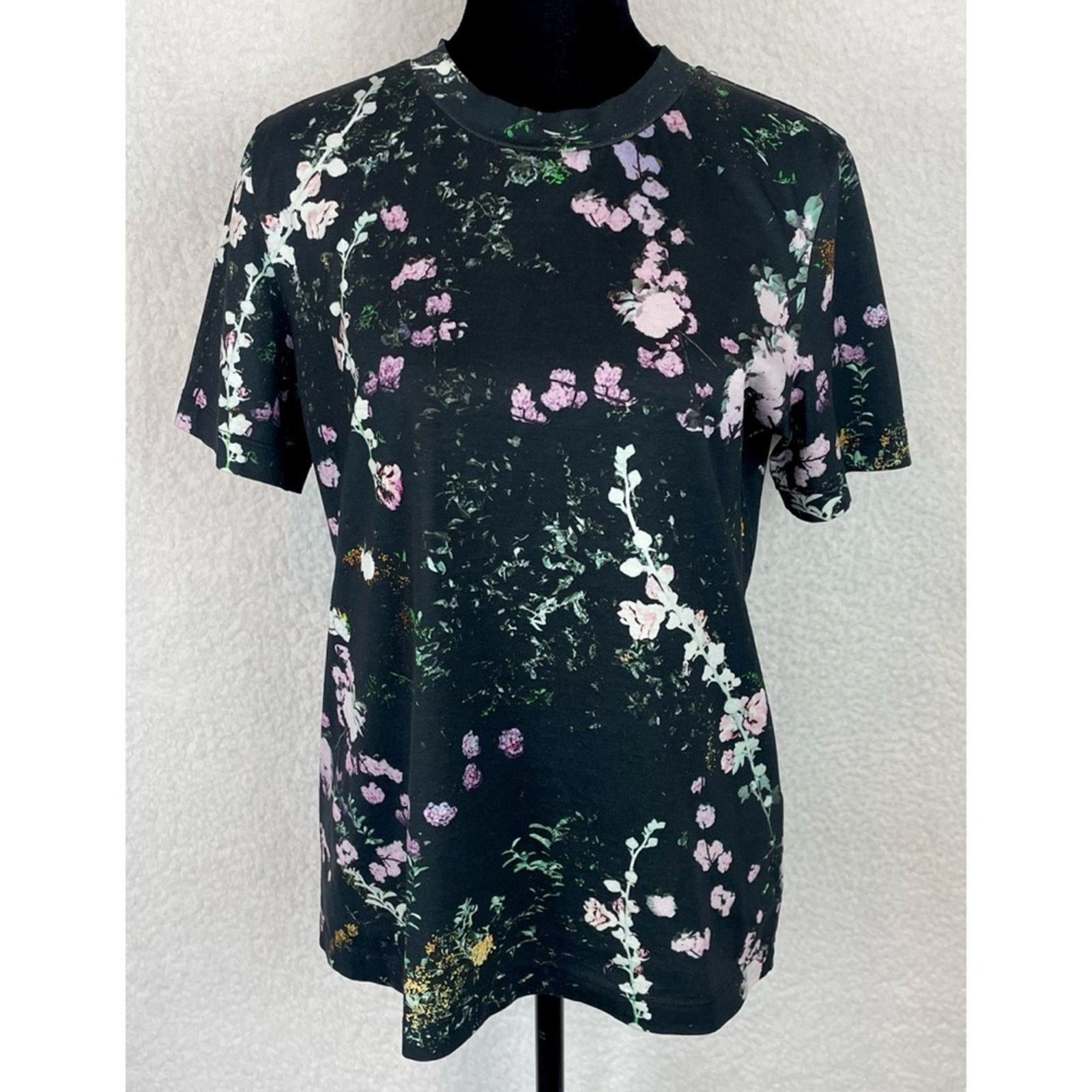 3.1 Phillip Lim 3.1 PHILLIP LIM • Black Floral Crewneck Short Sleeve Tee Size M / US 6-8 / IT 42-44 - 1 Thumbnail