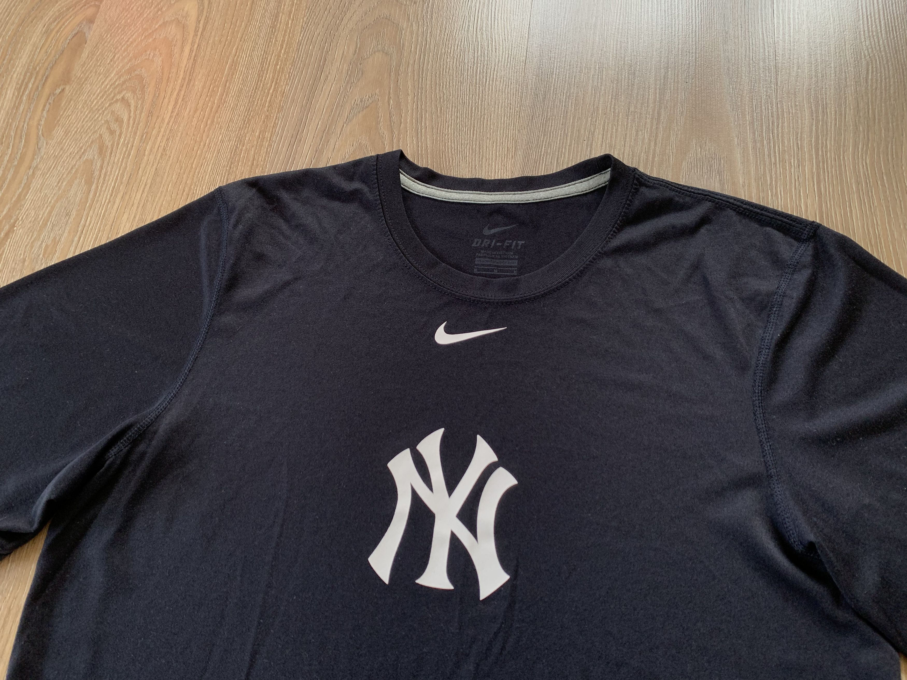 MLB × New York Yankees × Nike Nike New York Yankees Big Logo Black T Shirt 2022 Size US M / EU 48-50 / 2 - 4 Thumbnail