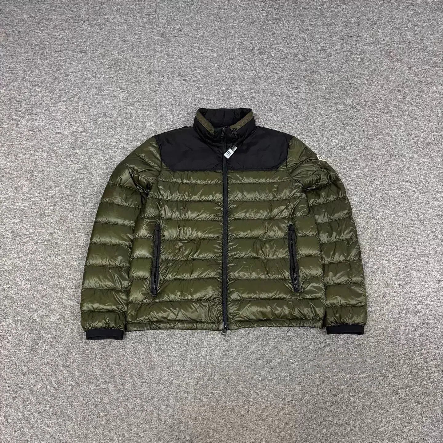 Moncler Green Quilted Puffer Jacket Size L. Size US L / EU 52-54 / 3 - 1 Thumbnail