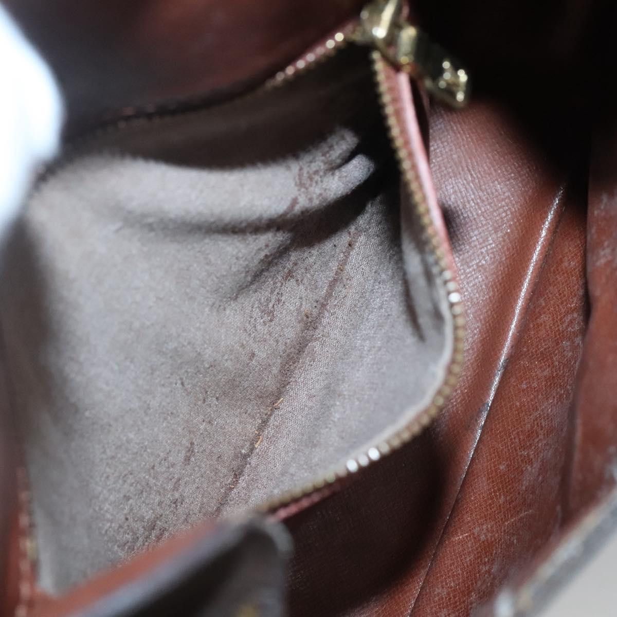 Louis Vuitton LOUIS VUITTON Monogram Saint Cloud MM Shoulder Bag M51243 Size ONE SIZE - 11 Thumbnail