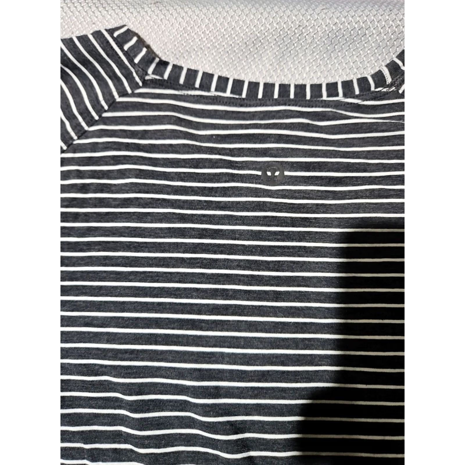 Lululemon Lululemon Shirt Womens Small Black Emerald Long Sleeve Modern Stripe Active Top Size S / US 4 / IT 40 - 7 Thumbnail