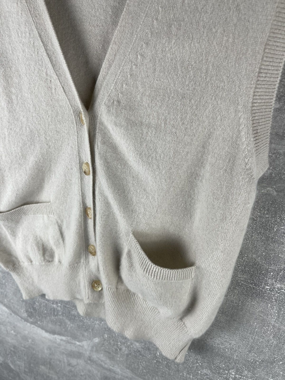 Margaret Howell Margaret Howell Cashmere Knit Vest with Button Front Beige Size S / US 4 / IT 40 - 4 Thumbnail