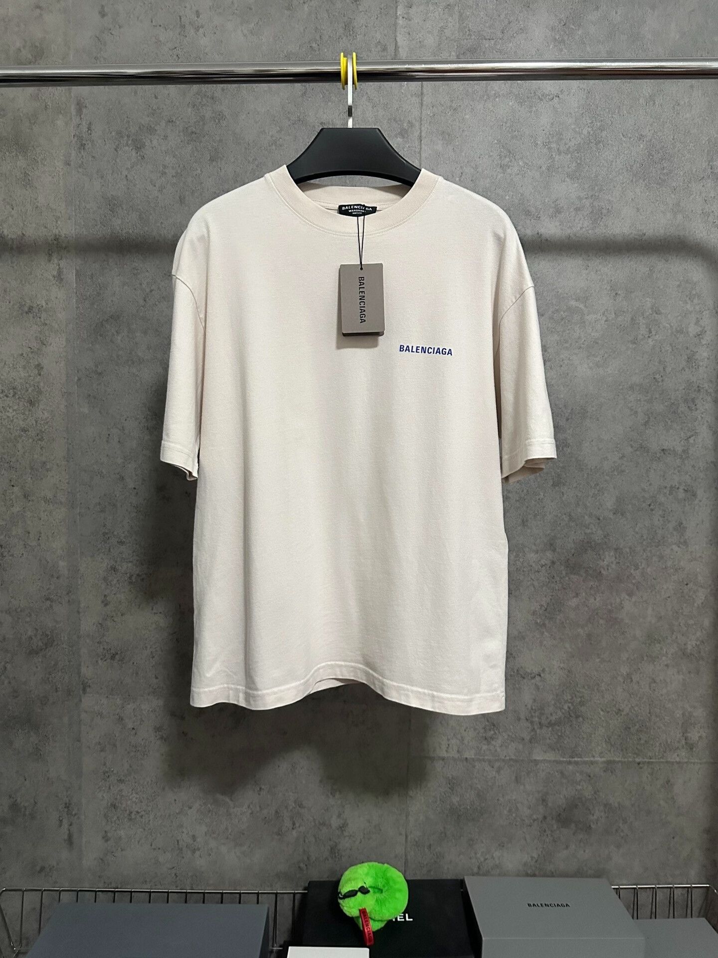 Balenciaga Balenciaga Short-Sleeve Logo Print T-Shirt Size US XS / EU 42 / 0 - 1 Thumbnail